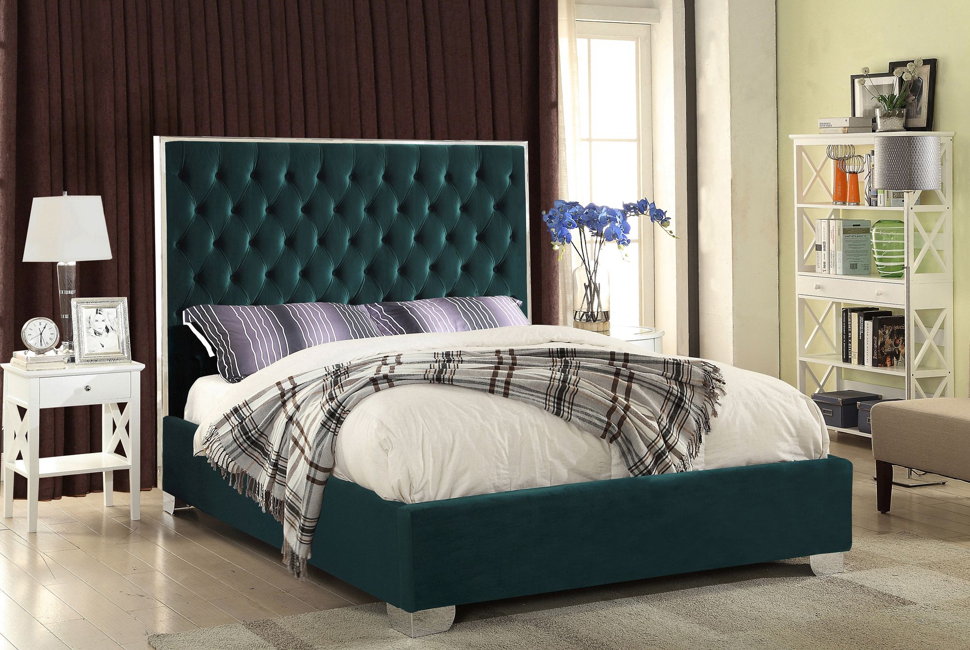 Lexi Velvet Full Size Bed