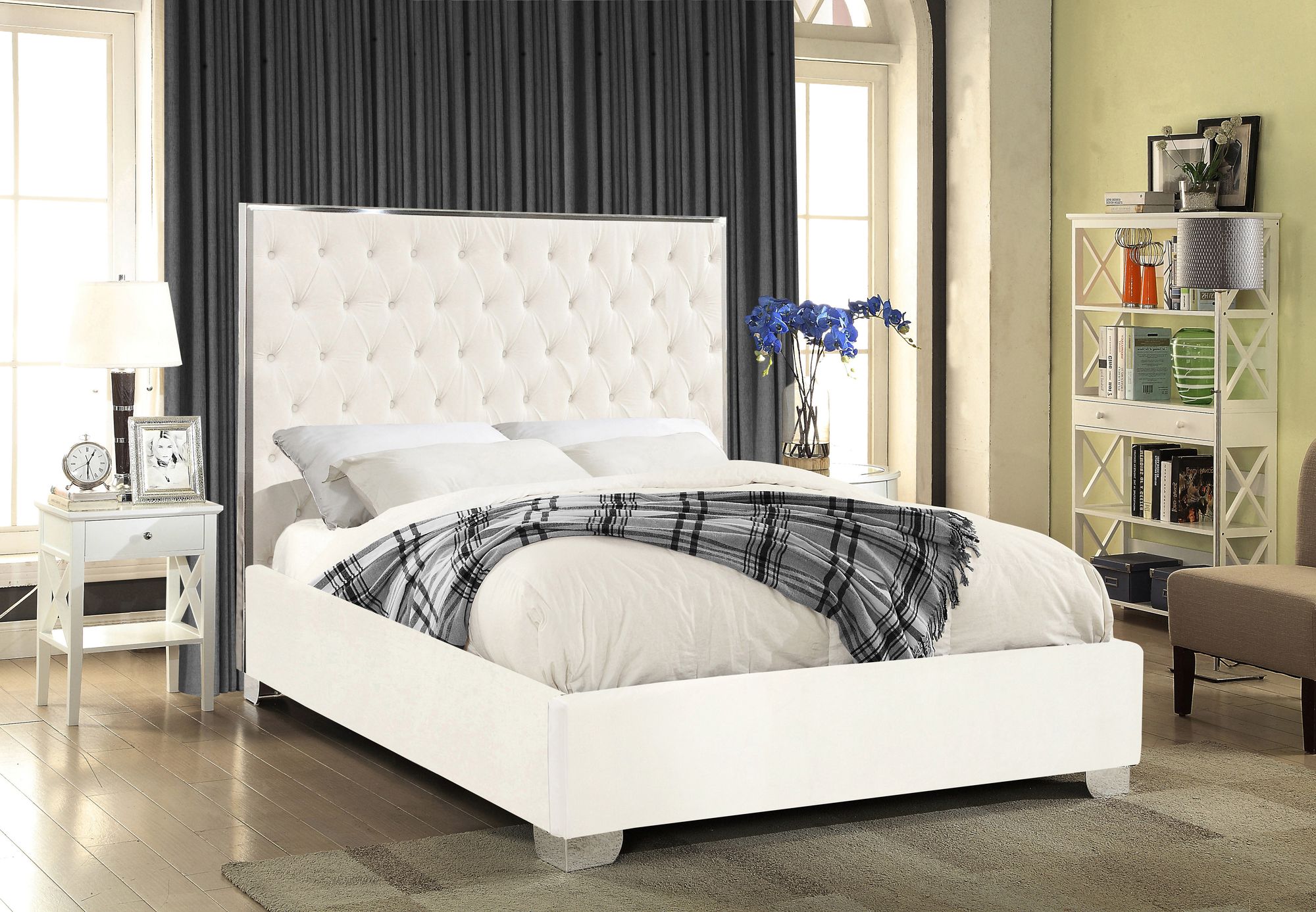 Lexi Velvet Full Size Bed