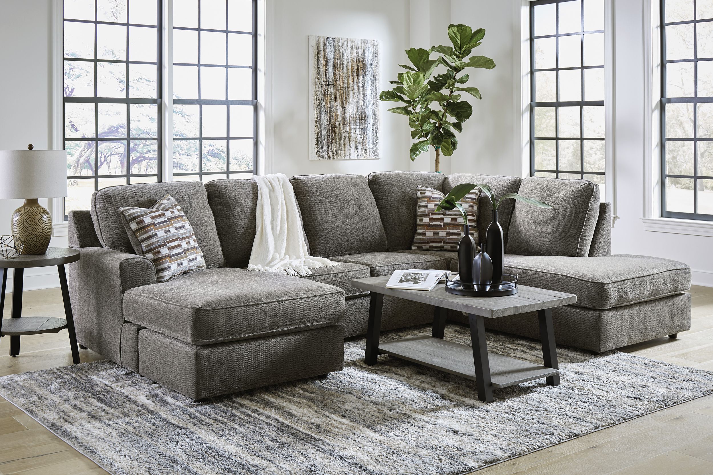 O'Phannon Polyester Fabric Sectional w/Right Chaise