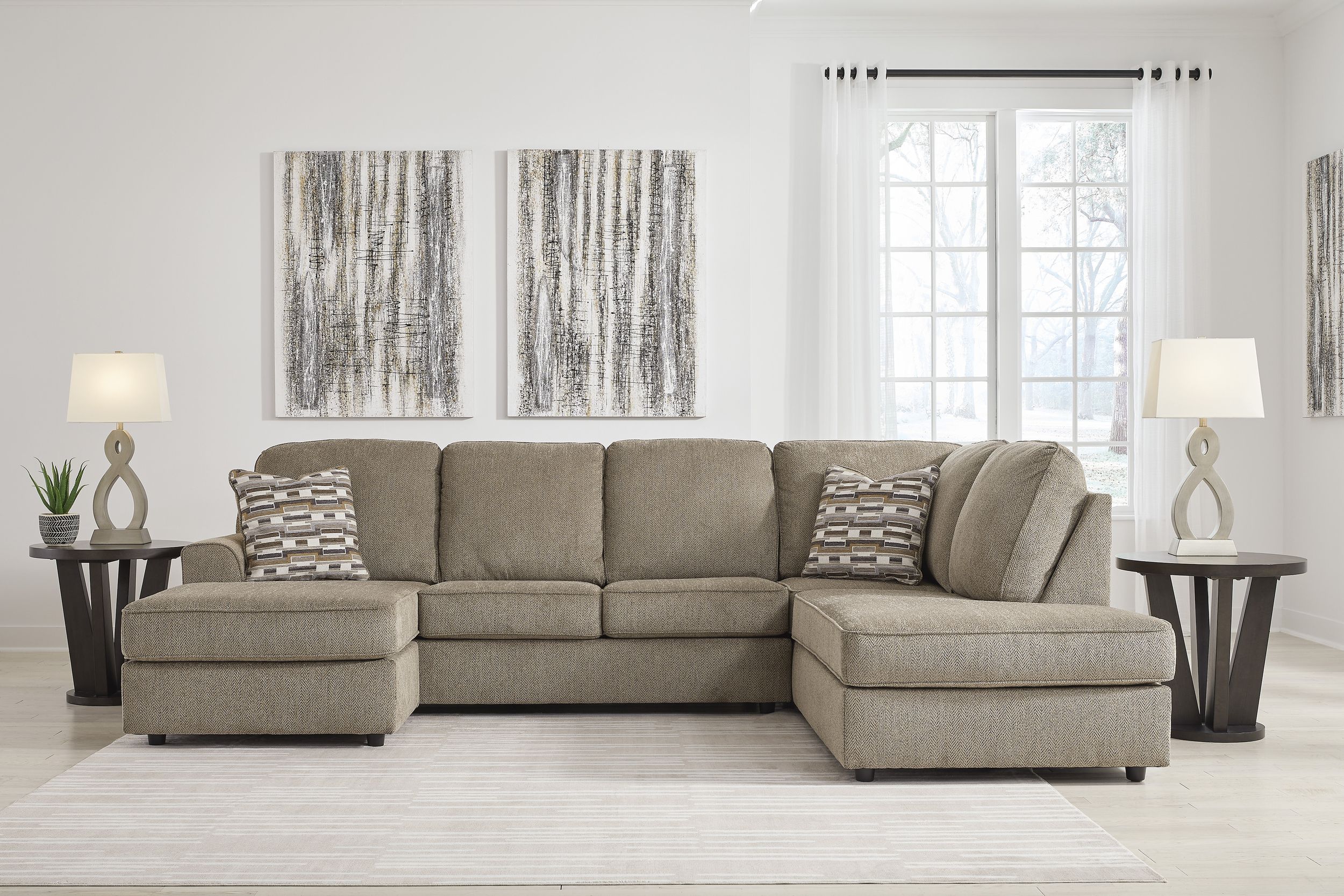 O'Phannon Polyester Fabric Sectional w/Right Chaise