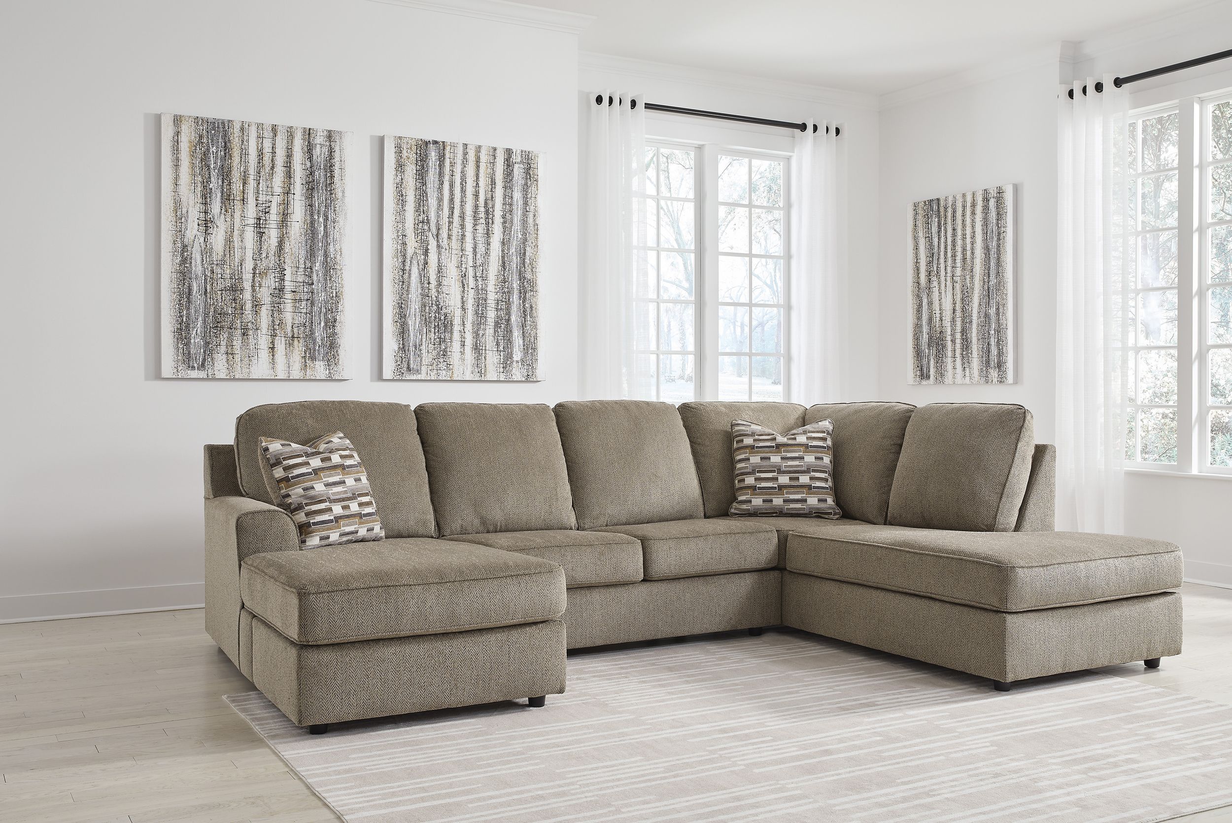 O'Phannon Polyester Fabric Sectional w/Right Chaise