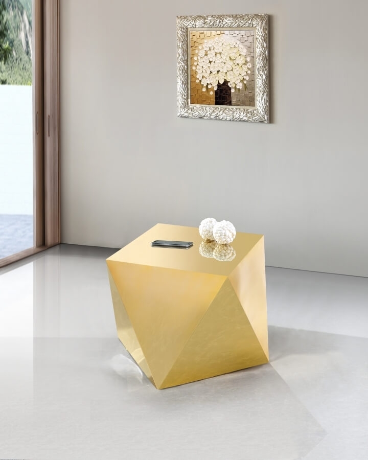 Gemma 20" Diamond Steel End Table