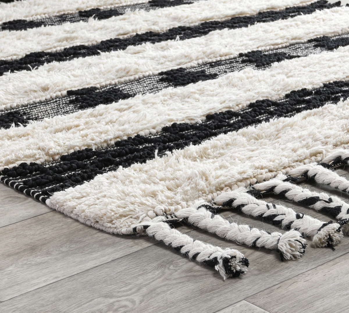 Merced Kilim Shag Wool/Cotton Handwoven 2.6' x 8' Rug