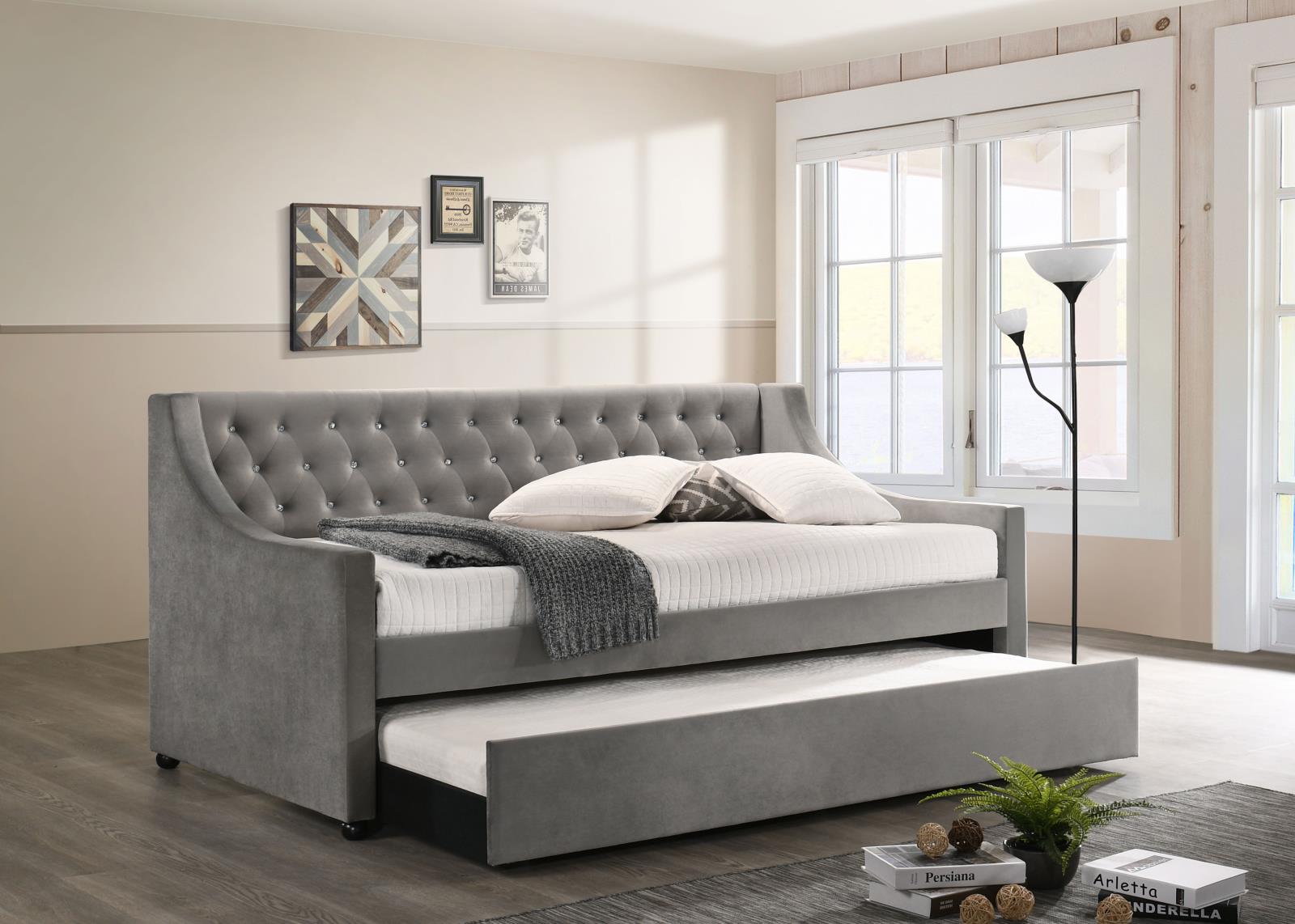 Chatsboro Velvet Twin Daybed with Trundle
