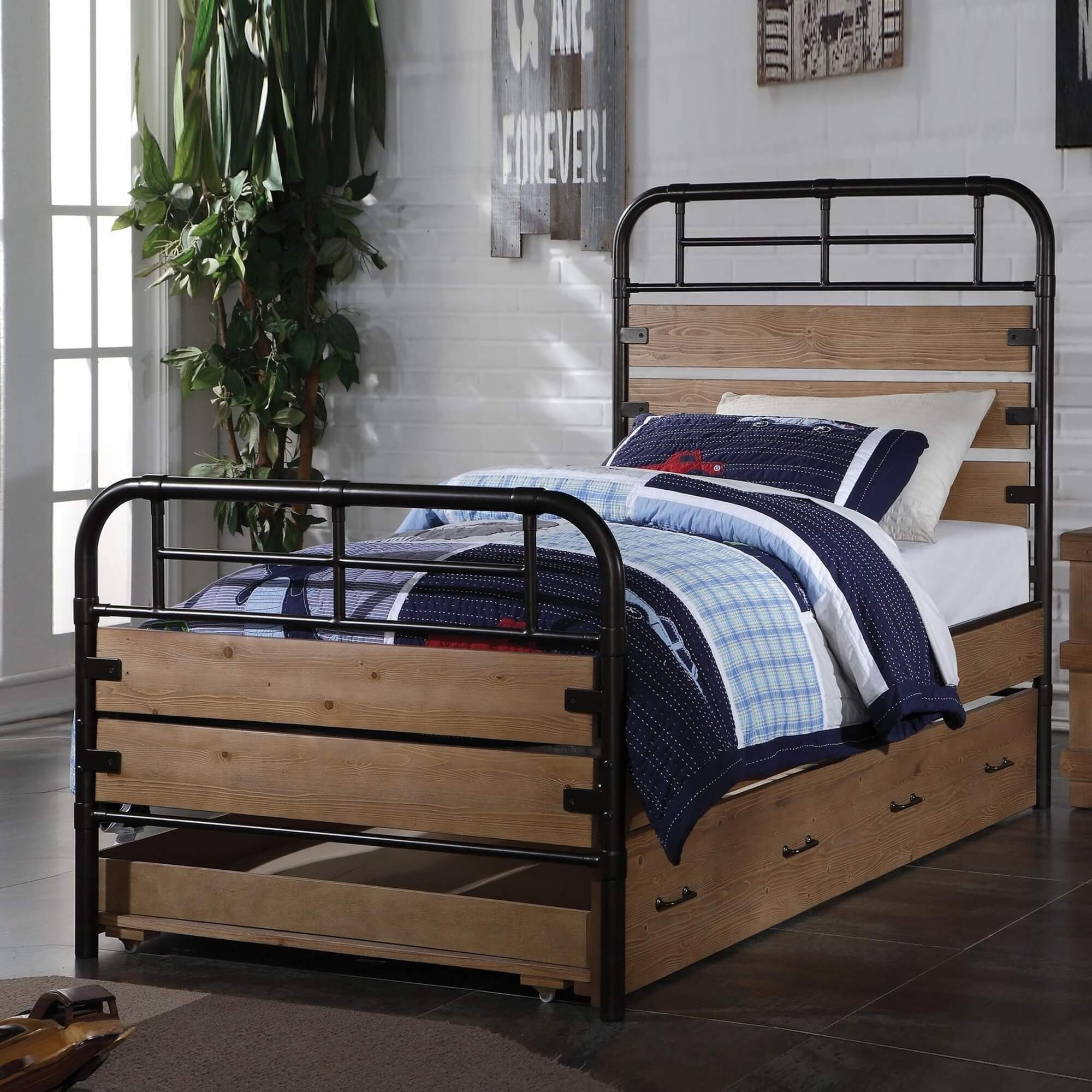 Adams Youth Wood/Metal Bed, Twin Size