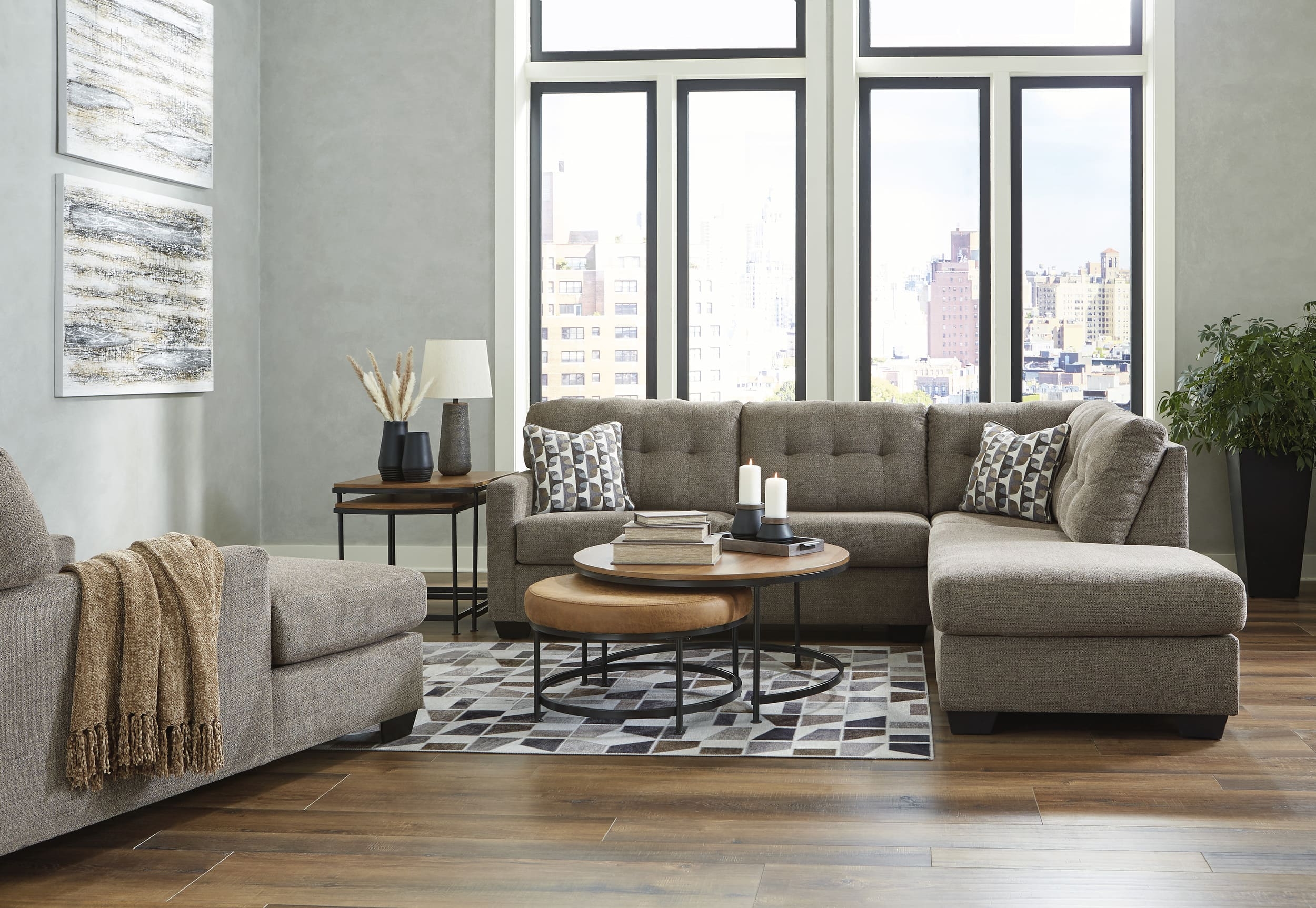 Ashley Mahoney Right Arm 2-Piece Sectional Sofa Living Room Set
