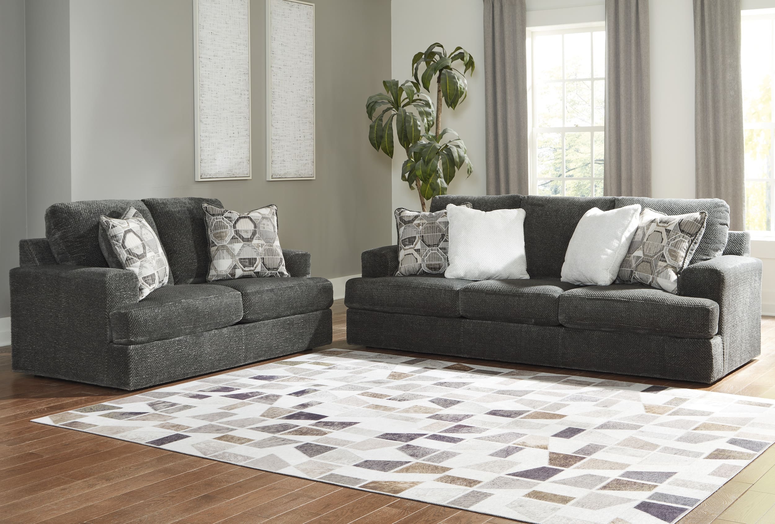 Karinne Polyester Loveseat