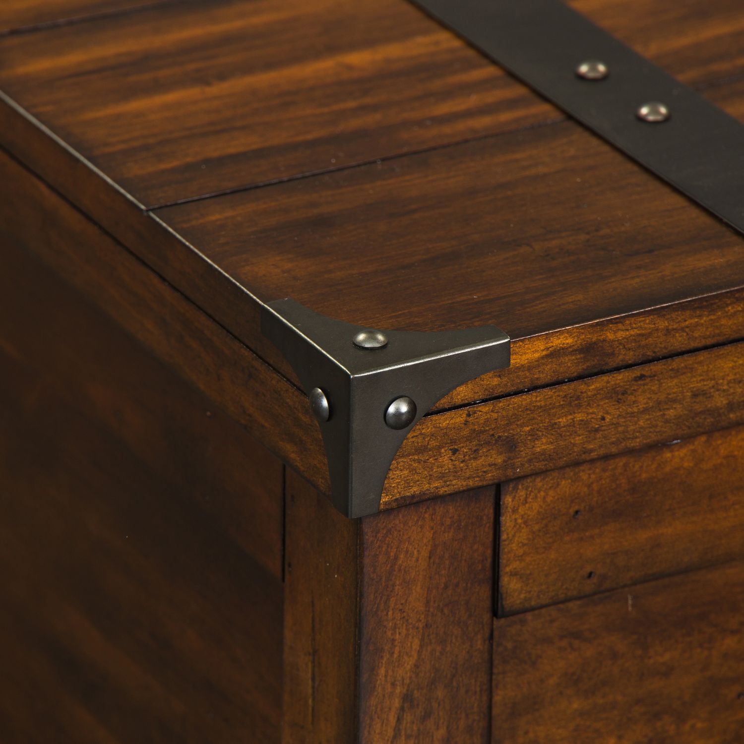 Aspen Skies Wood Storage Cocktail Set | Russet Brown
