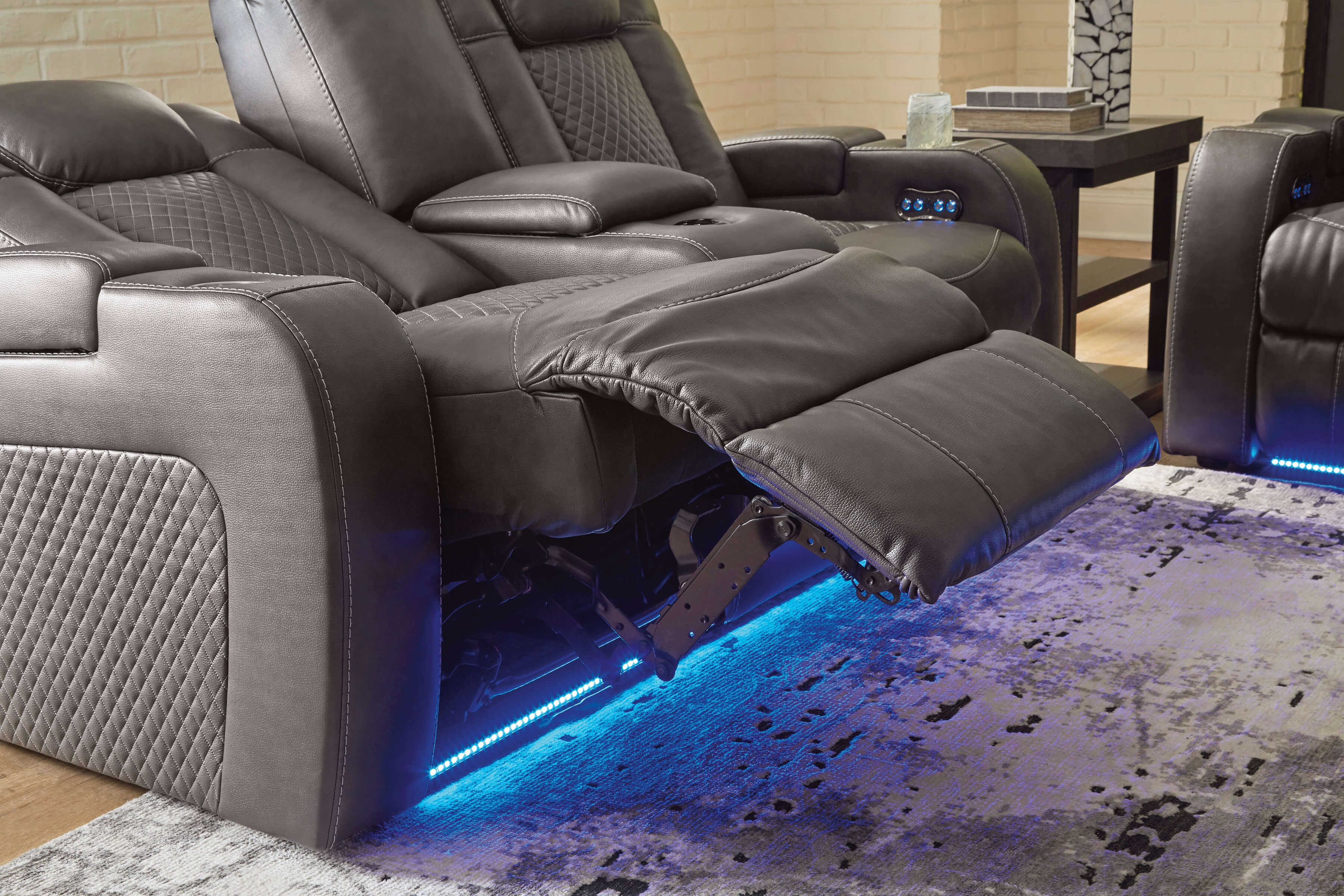 Fyne-Dyme Loveseat Reciliner