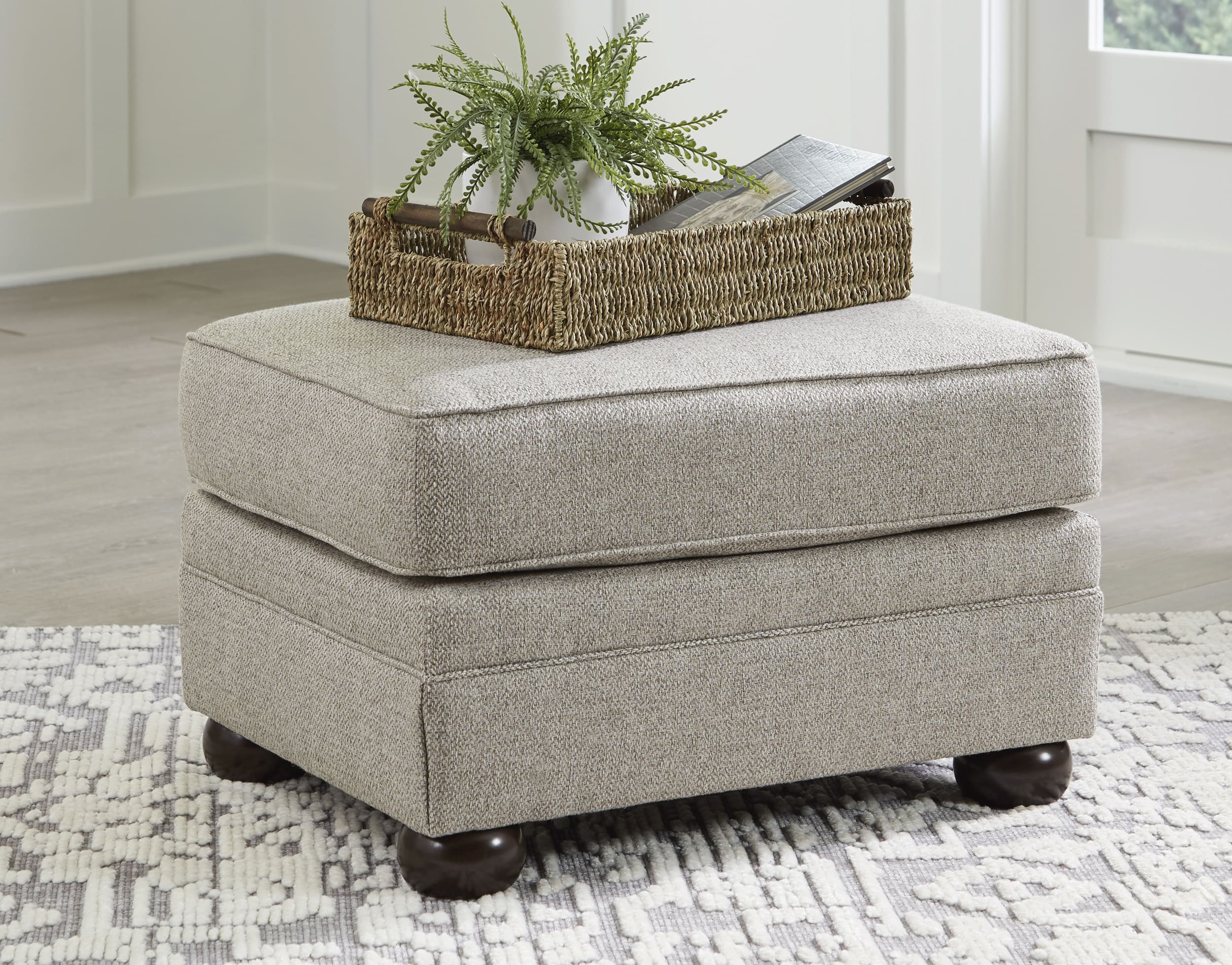 Gaelon Polyester Ottoman