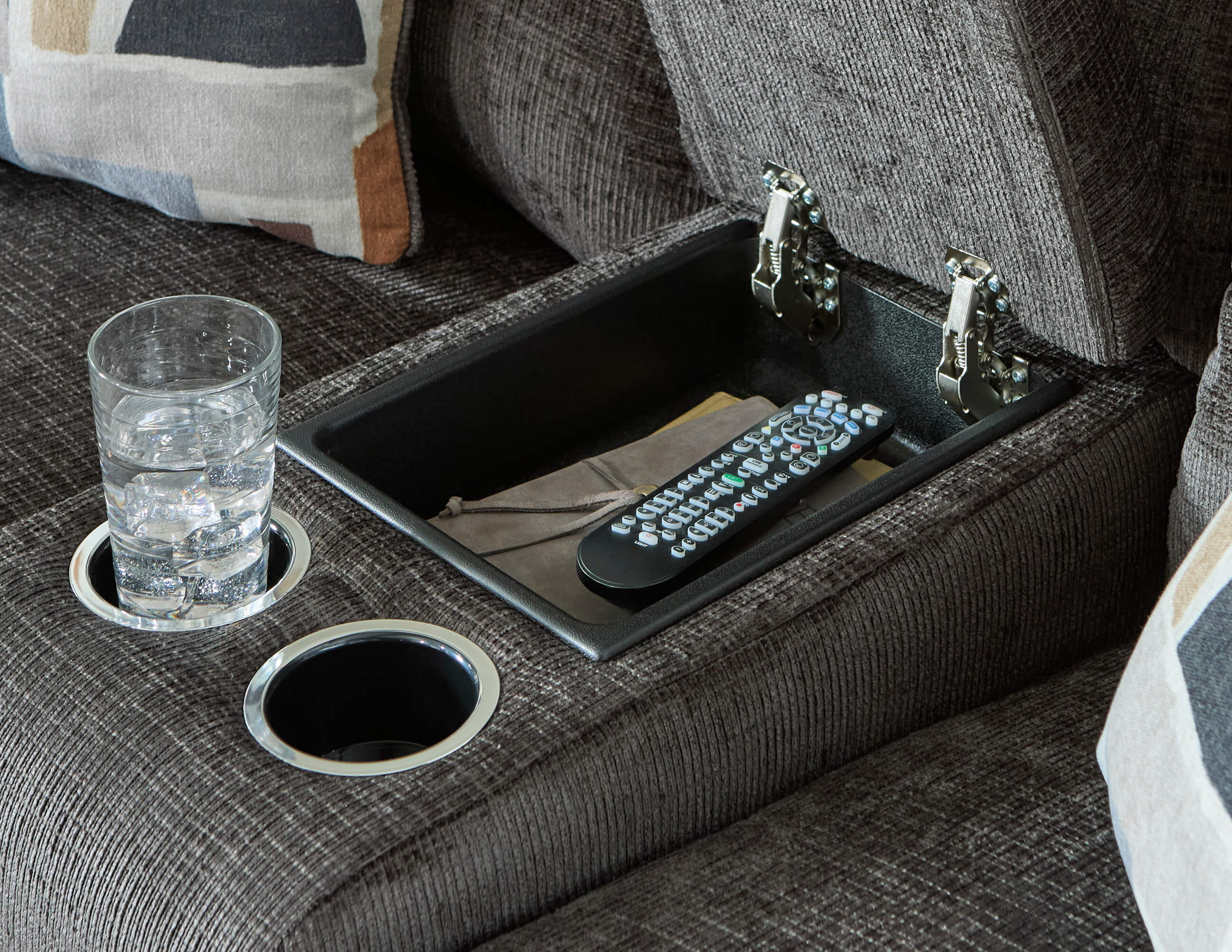 Kanlow Polyester Reclining Living Room Set
