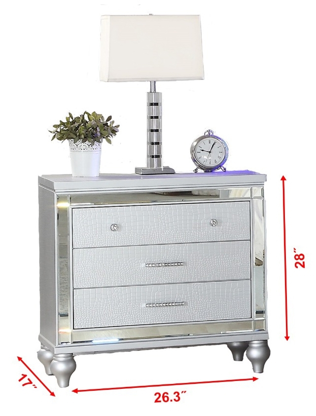 STRADA Silver Alligator Texture 31" Wide Nightstand