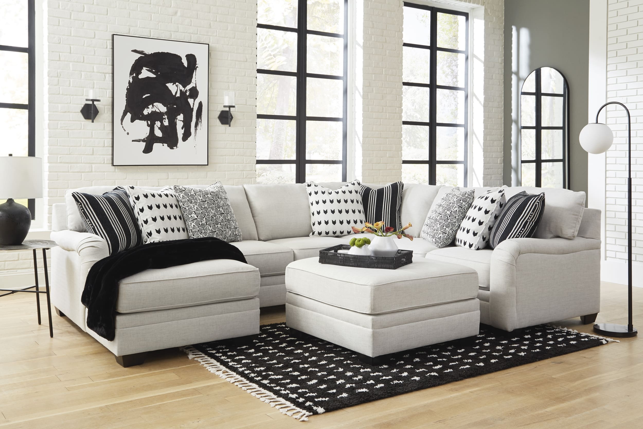 Huntsworth 4-Piece Polyester U-Shaped Sectional Sofa w/Left Arm Chaise Facing