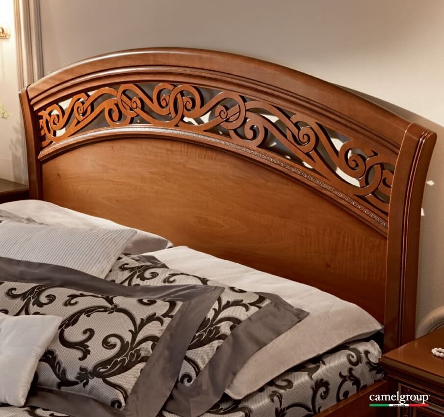 Torriani Botticelli Wood Bed, Queen Size
