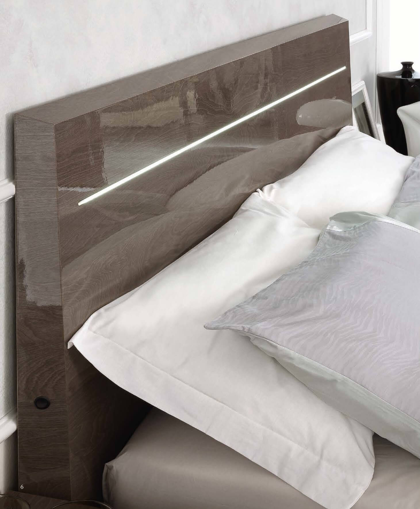 Platinum Legno Wood/LED Platform Bedroom Set