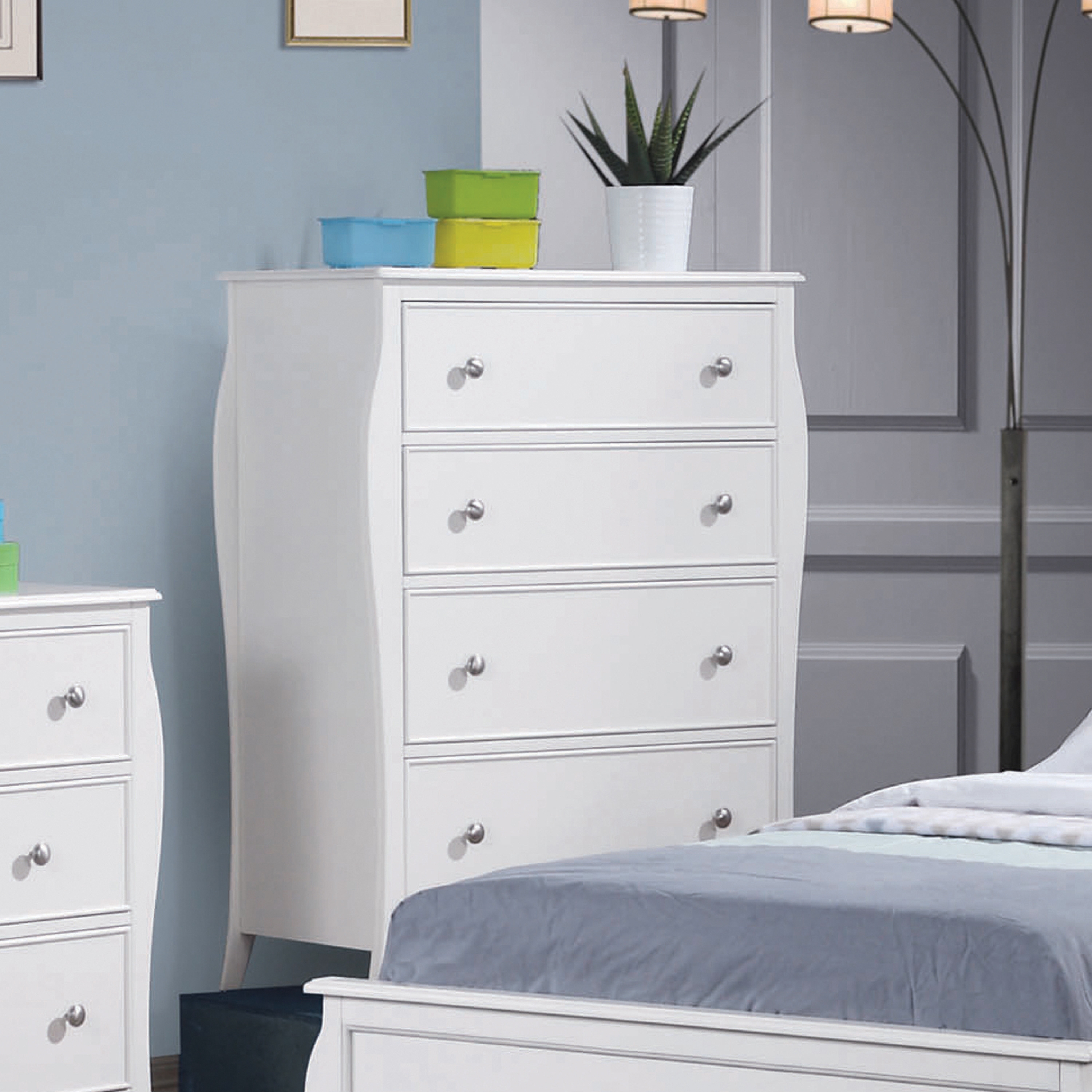 Dominique Wood Chest w/4 Drawers