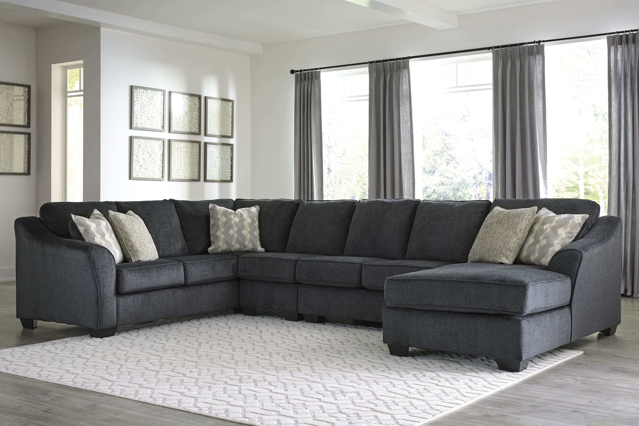 Eltmann 4-Piece Polyester U-Shaped Sectional w/Right Arm Chaise Facing