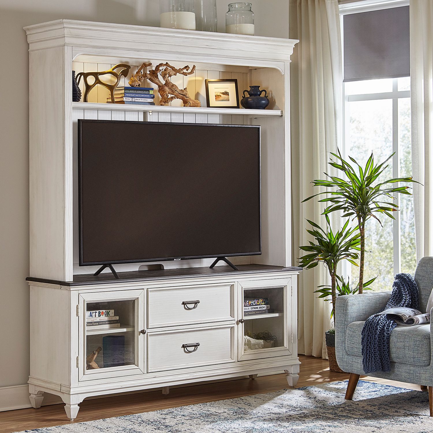 Allyson Park Wood Entertainment Center w/2 Doors & 2 Drawers