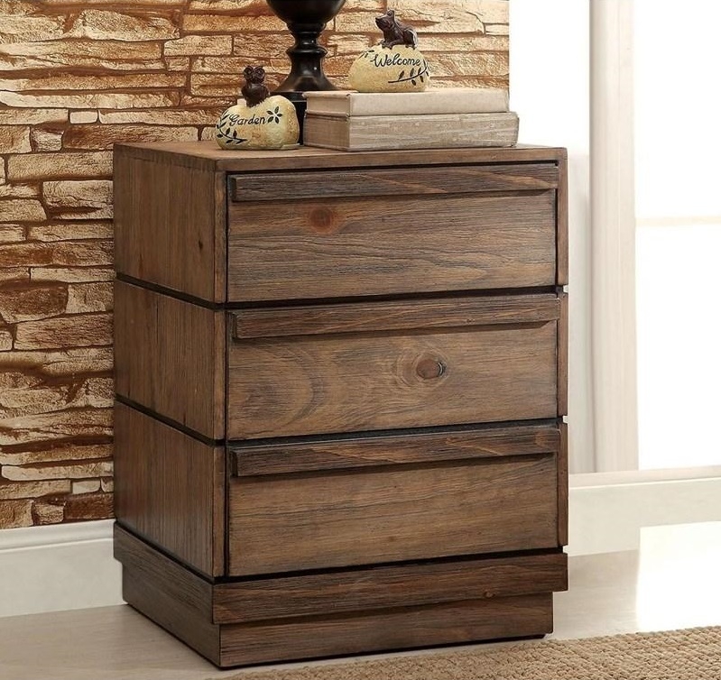 Coimbra Wood Nightstand w/3 Drawers