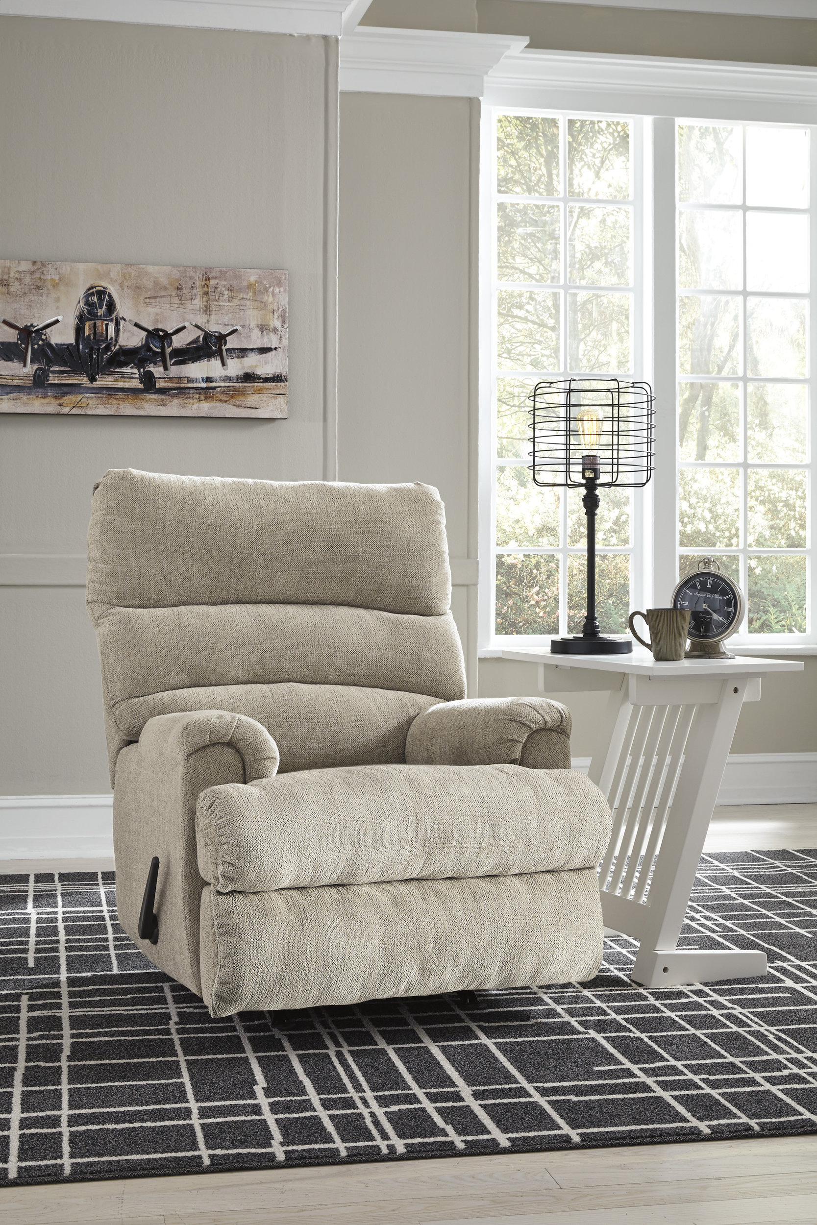 Man Fort Polyester Rocker Recliner