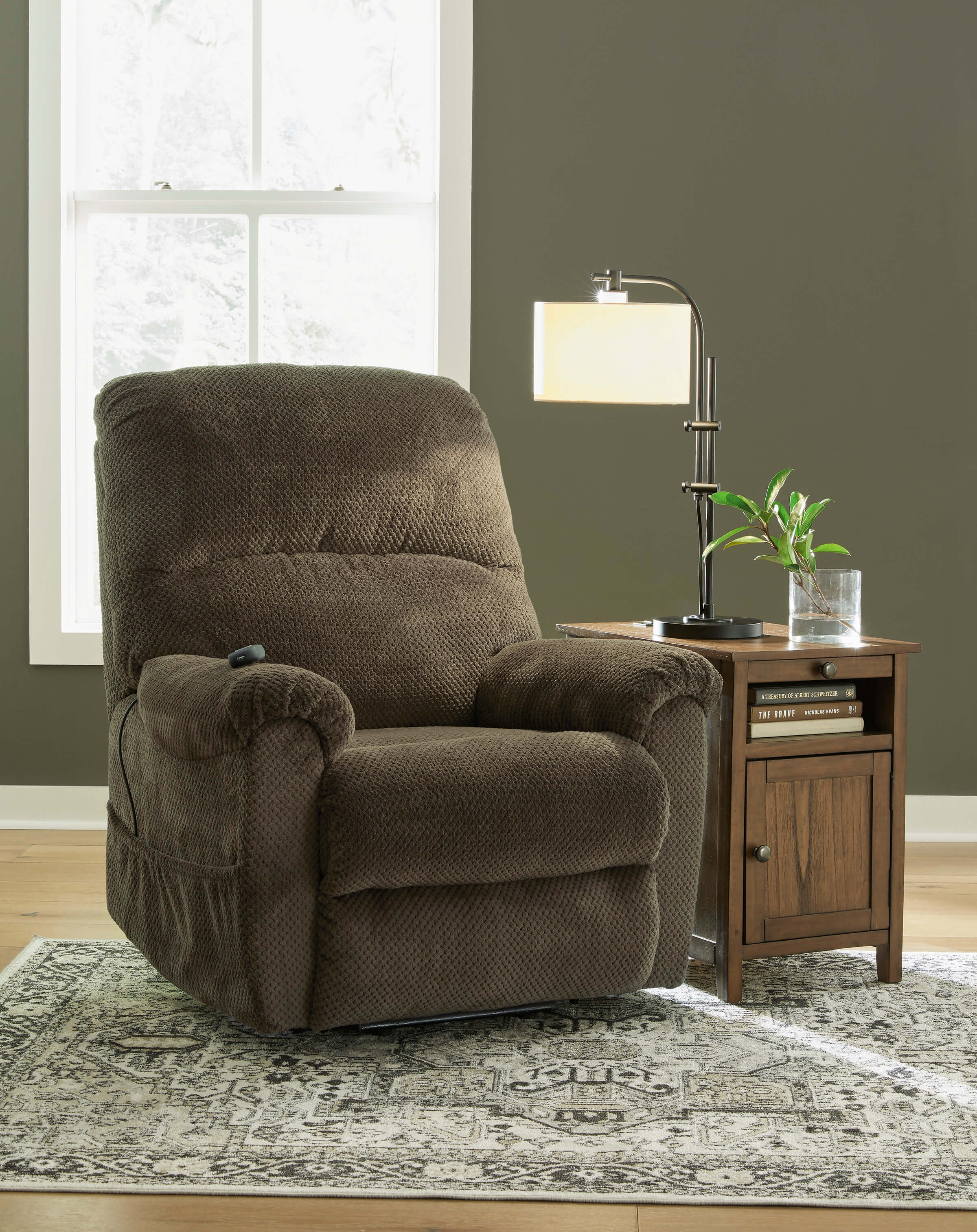 Ashley Shadowboxer Chair