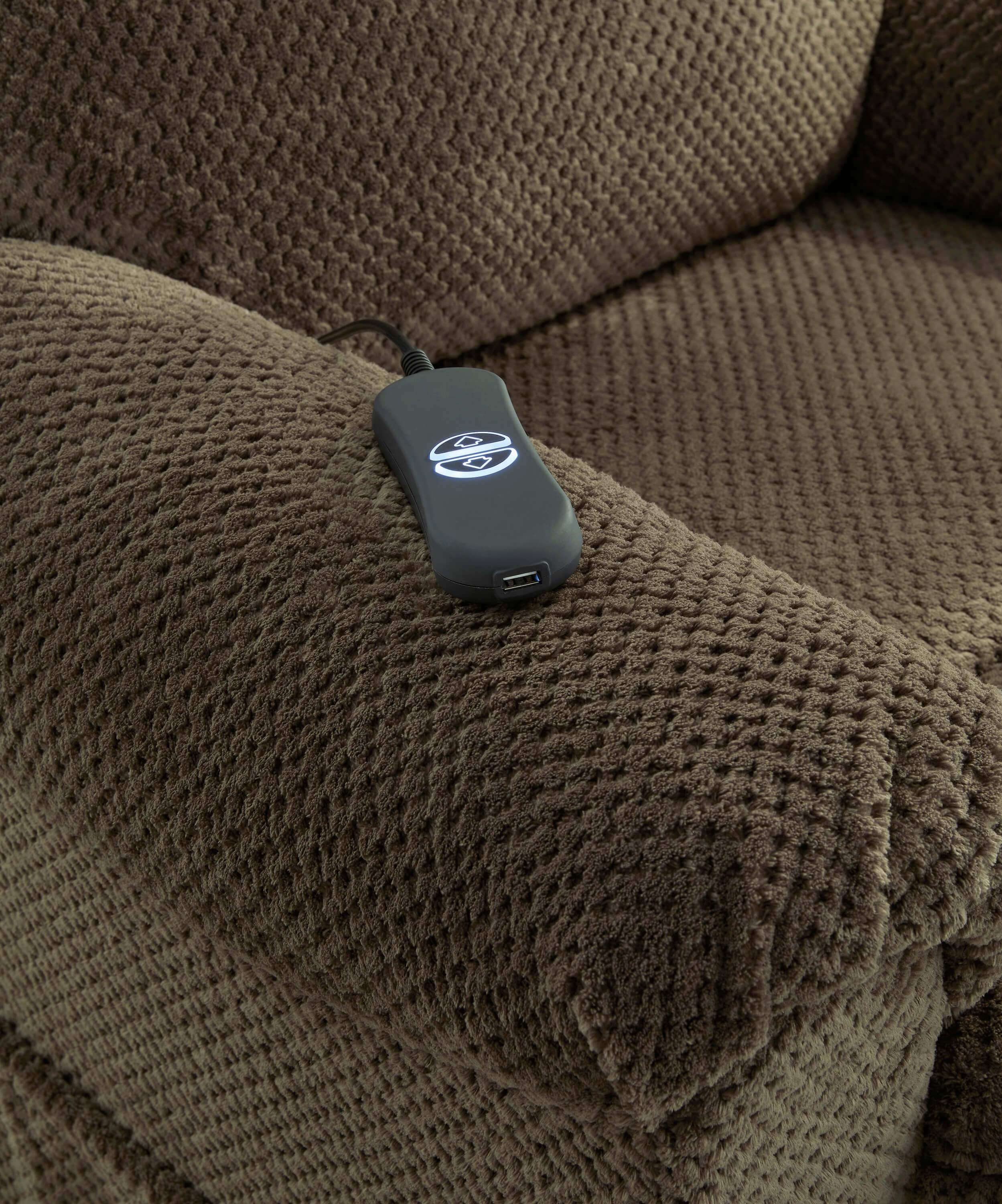 Ashley Furniture Shadowboxer Chair USB Port
