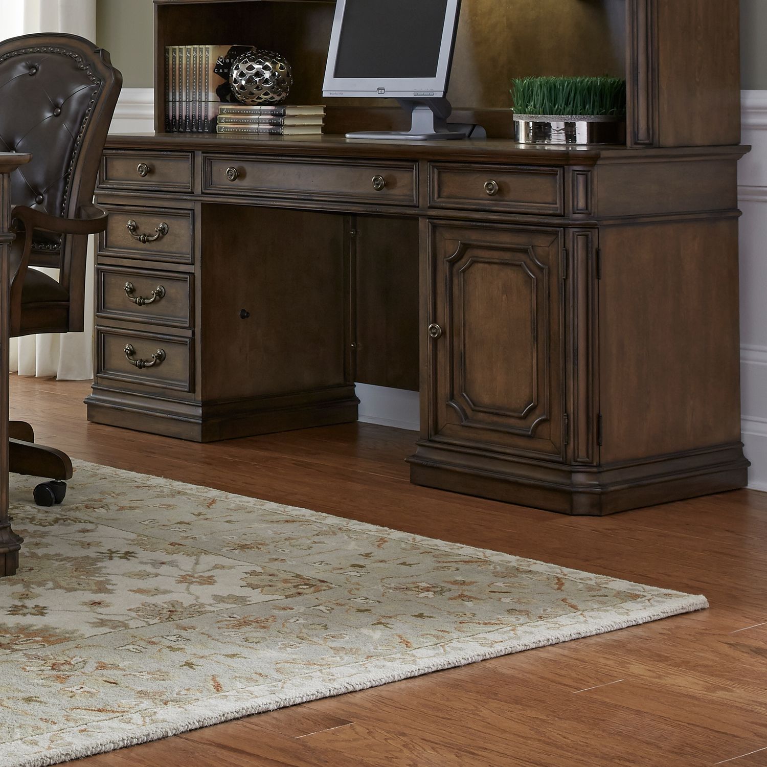 Amelia Wood 6-Drawer 1-Door Credenza