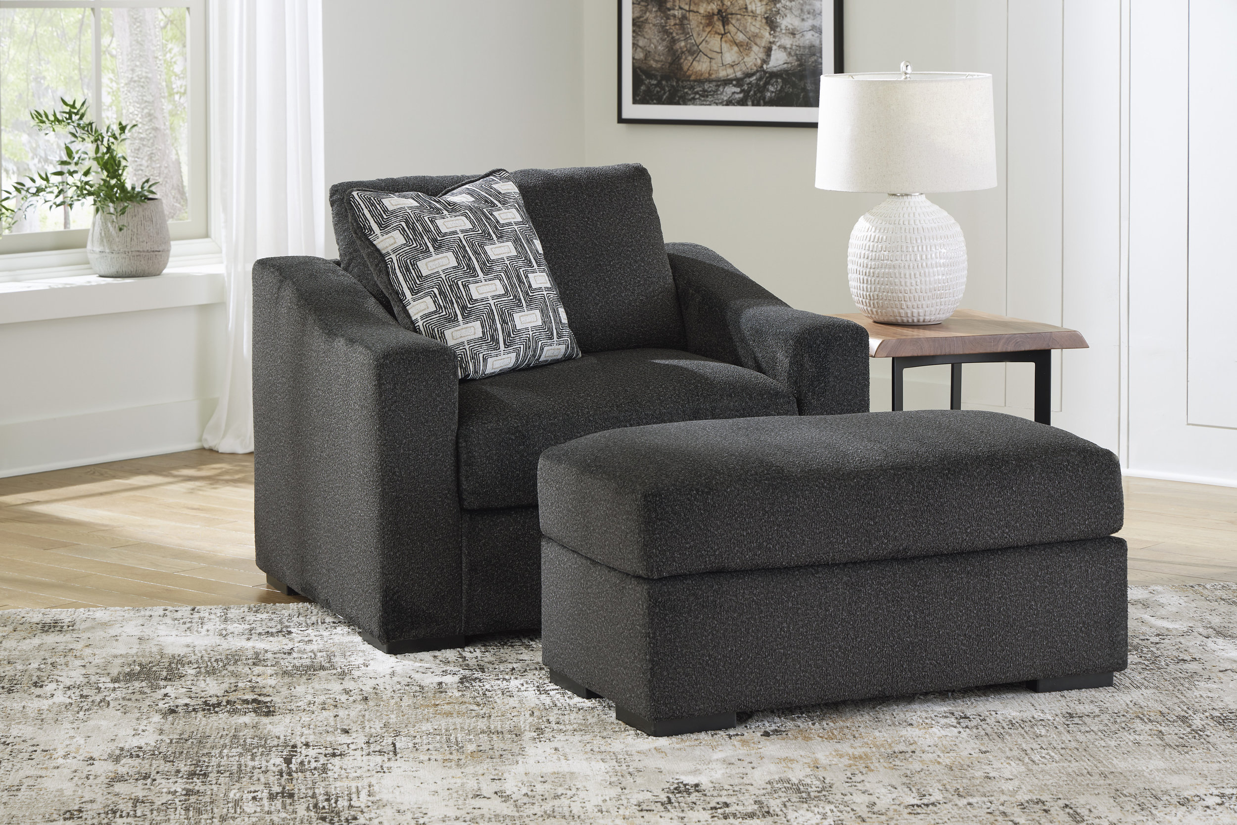 Wryenlynn Polyester Chair & a Half