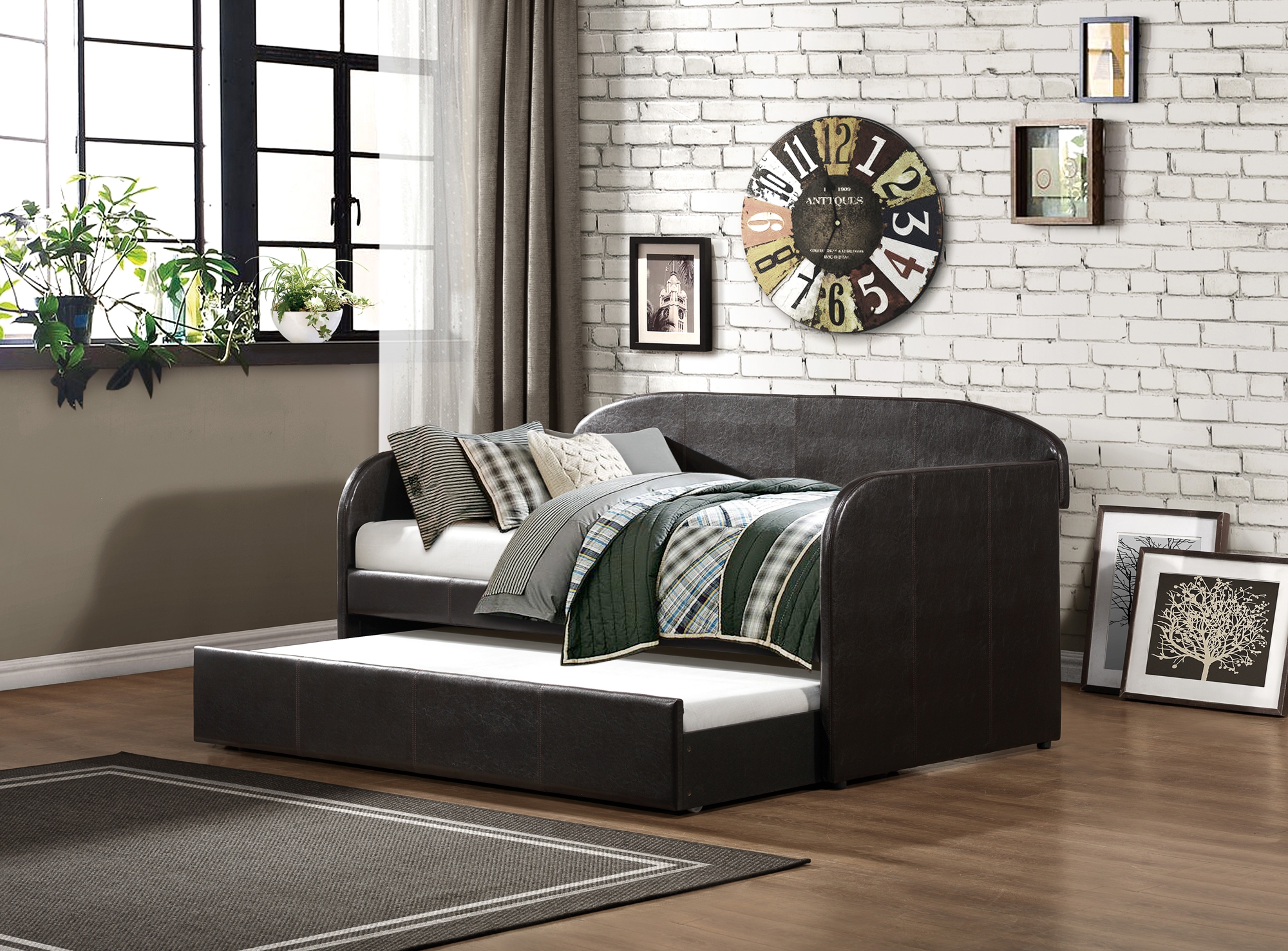Roland Bi-Cast Vinyl Daybed