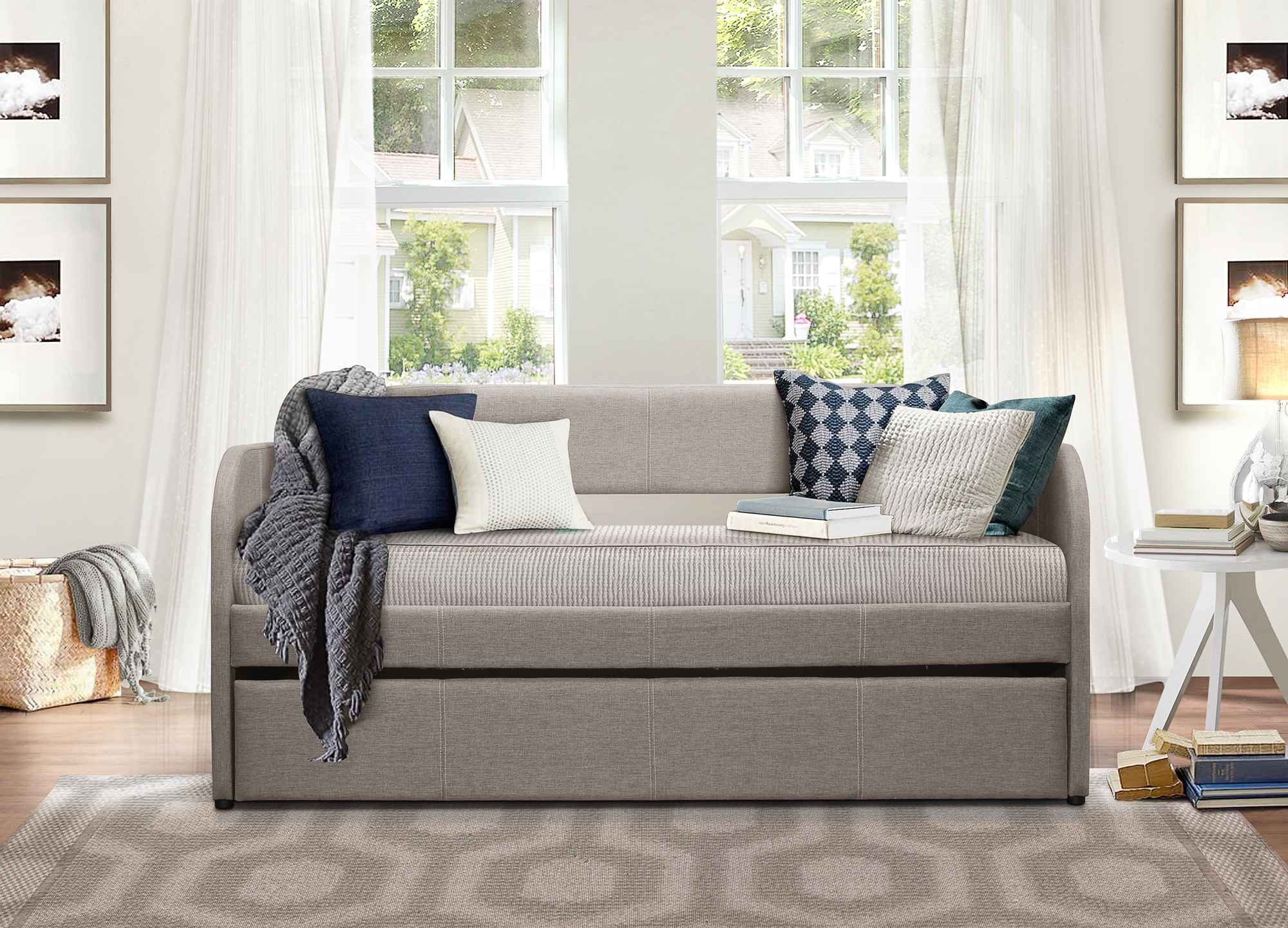 Roland Fabric Daybed