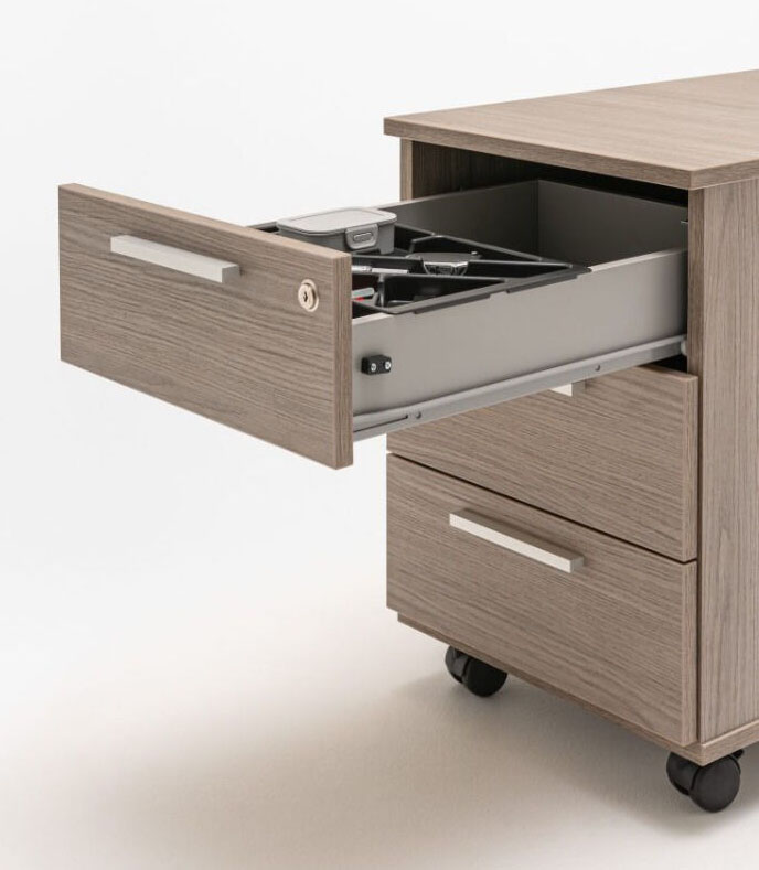 Quando Straight Executive Desk by MDD 
