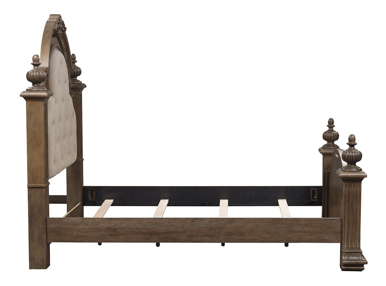 Carlisle Court Linen/Wood Poster Bedroom Set