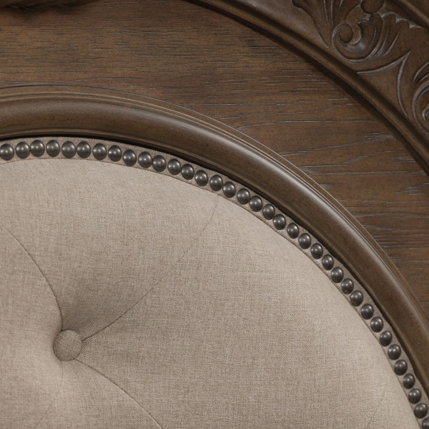 Carlisle Court Linen/Wood Queen Size Poster Bed