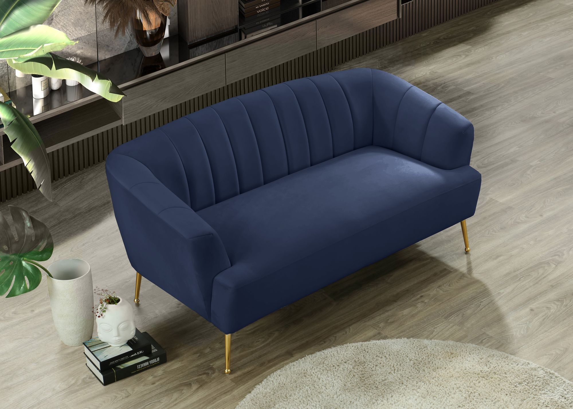 Tori Velvet Loveseat