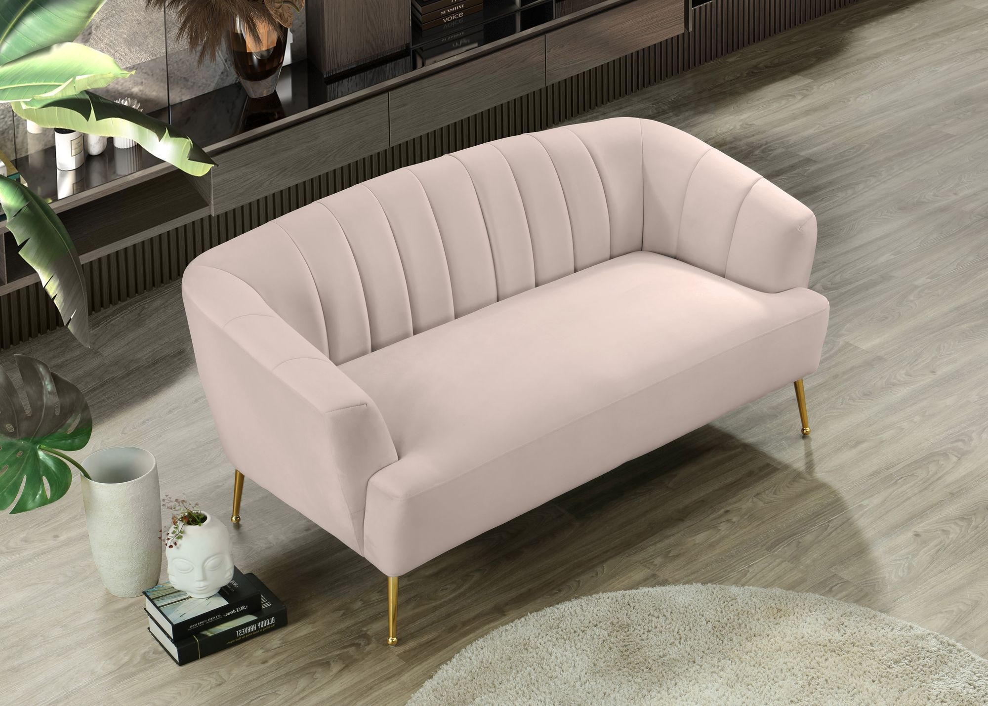 Tori Velvet Loveseat