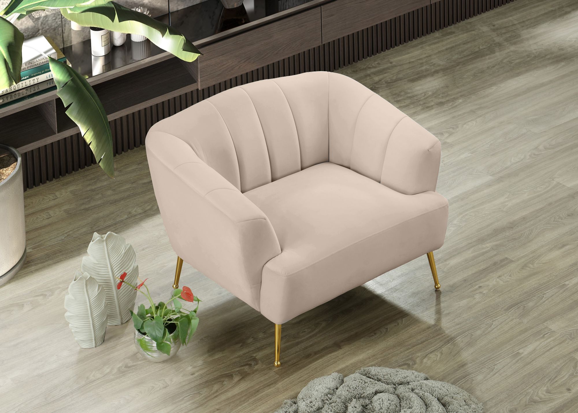 Tori Velvet Chair