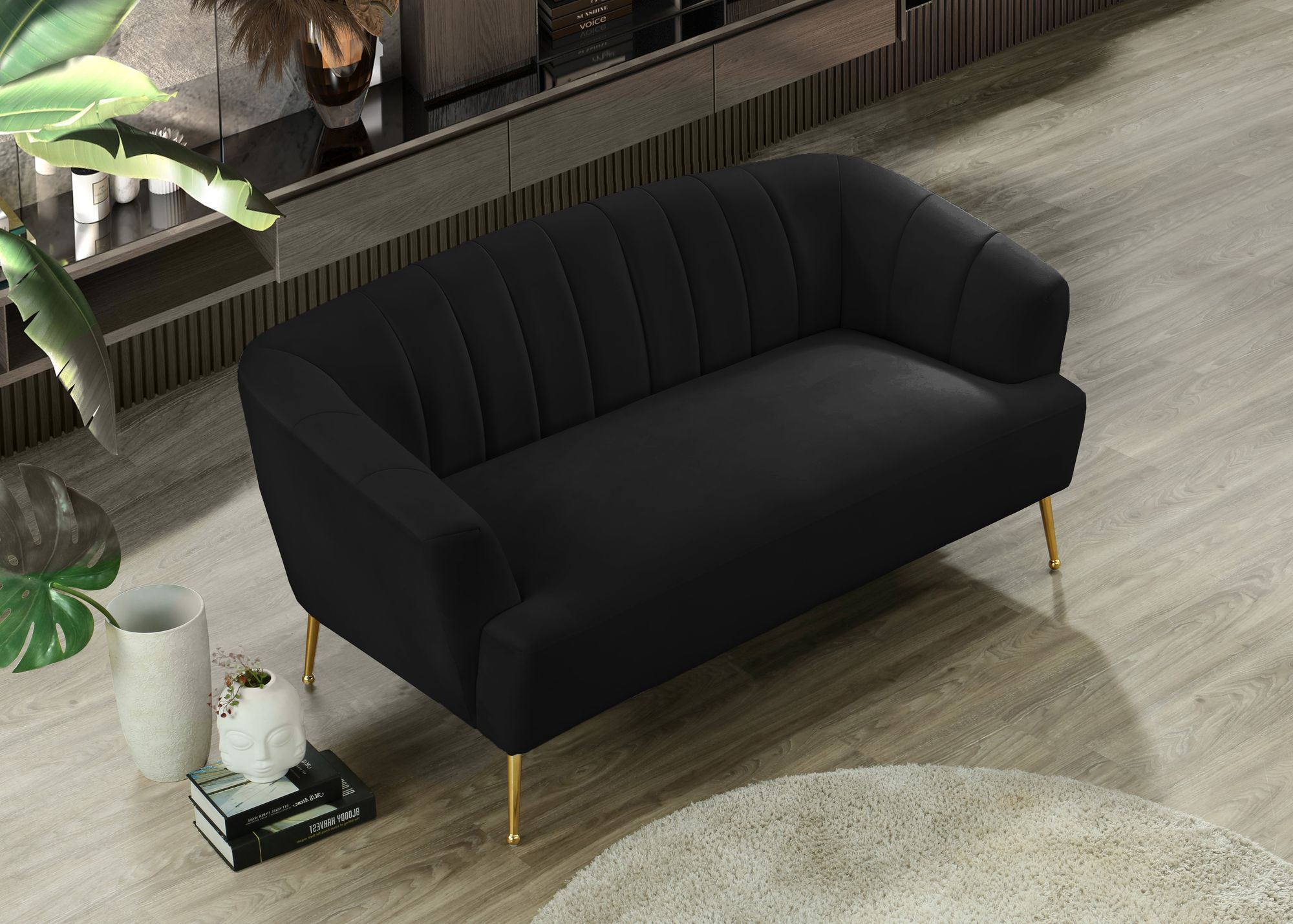 Tori Velvet Loveseat