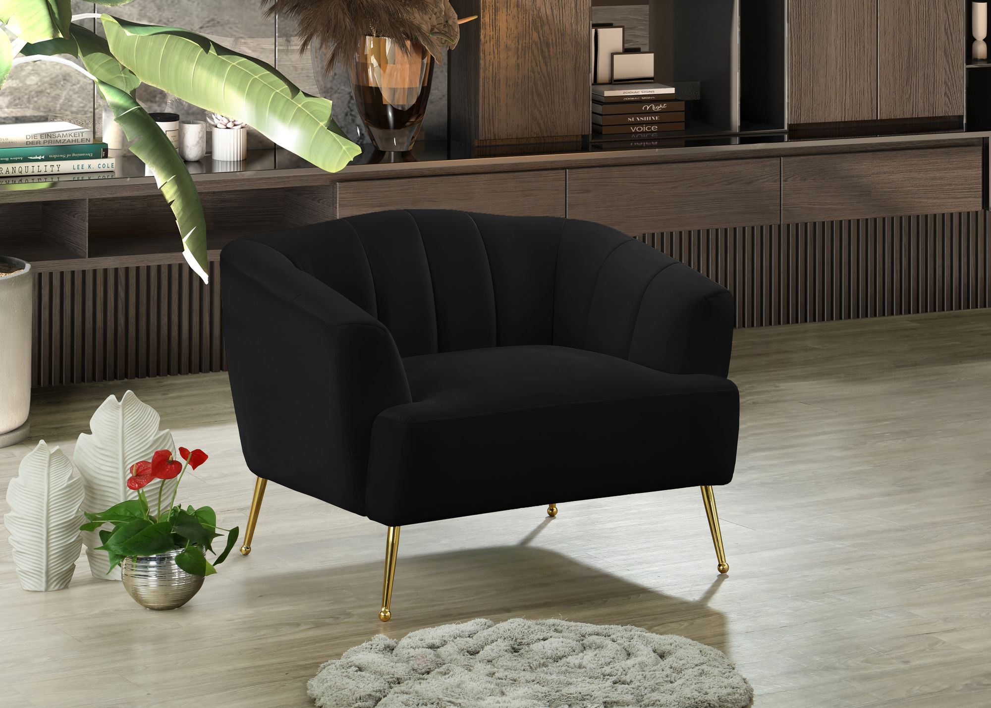 Tori Velvet Chair