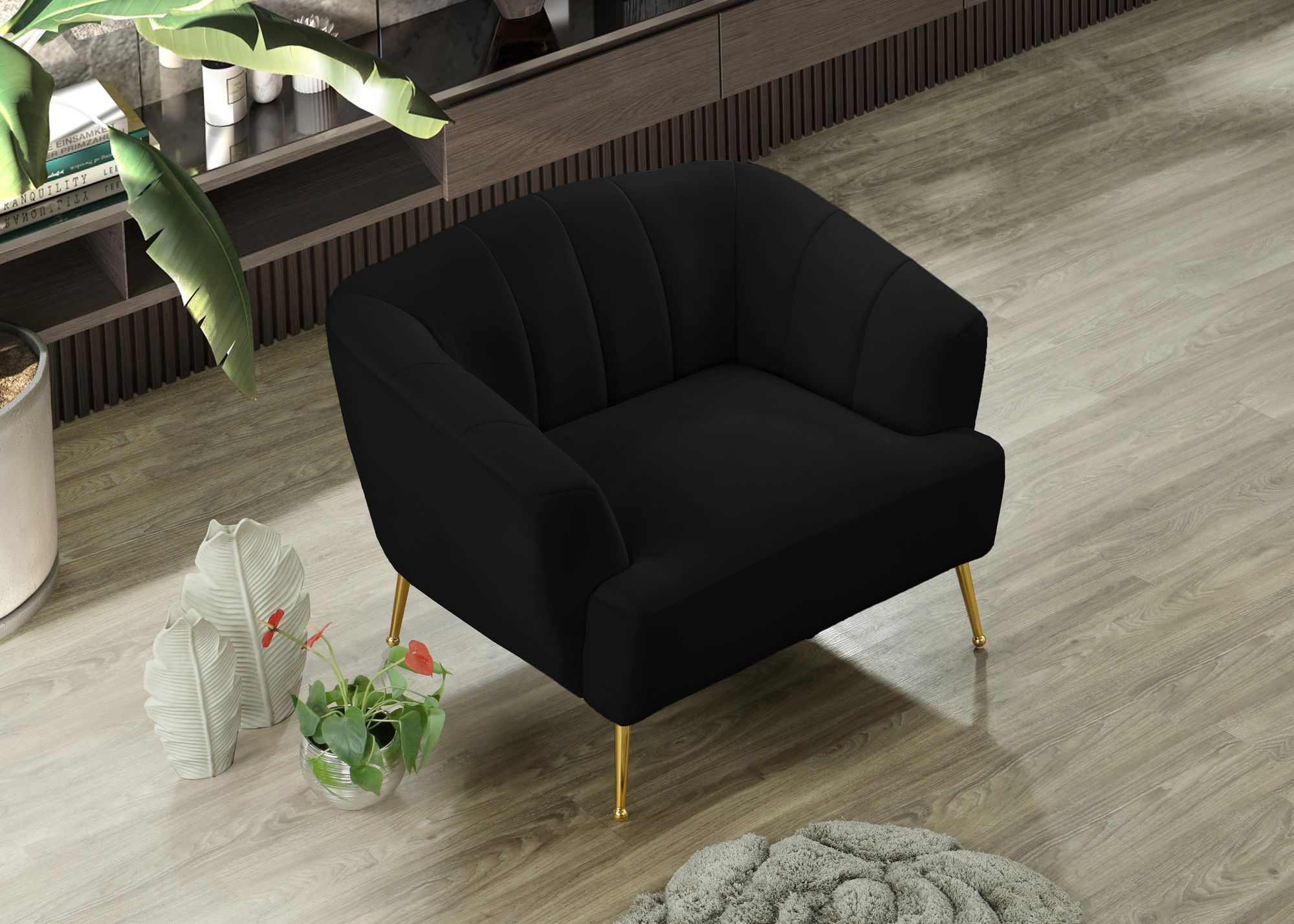 Tori Velvet Chair