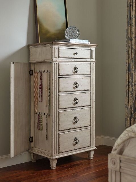 Southbury Wood Lingerie Chest w/6 Drawers