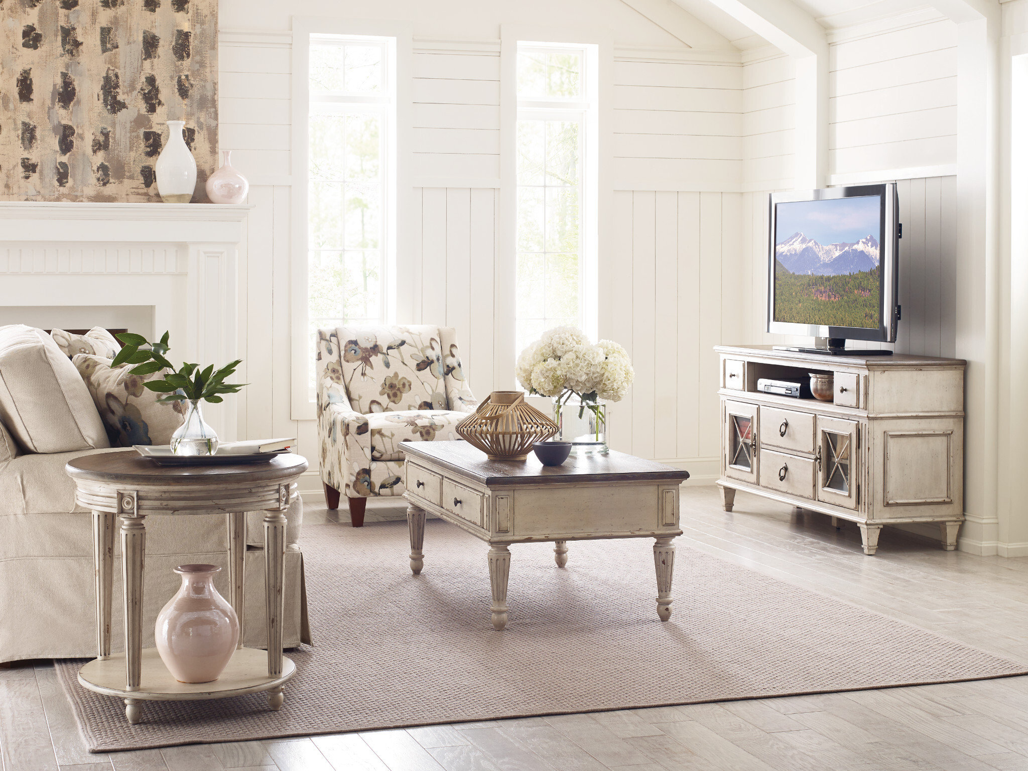 Living Room Hammary Southbury Wood And Table
