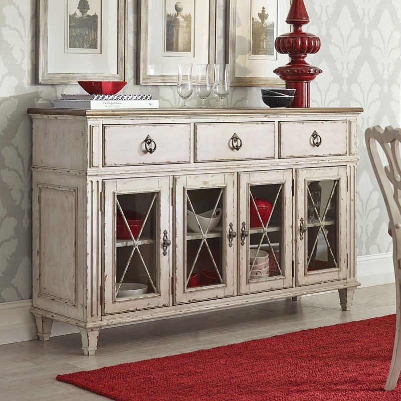 Southbury Wood Round Dining Room Set