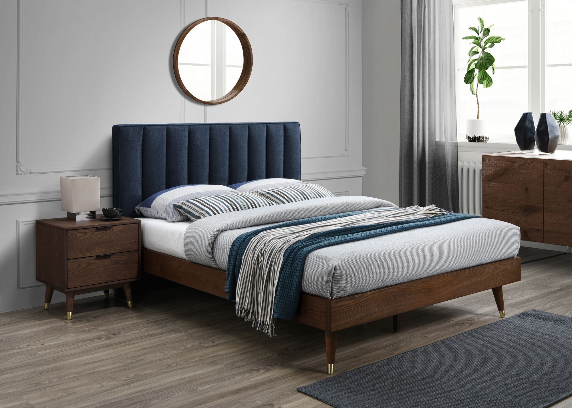 Vance Mid-Century Modern Linen Fabric Queen Size Bed