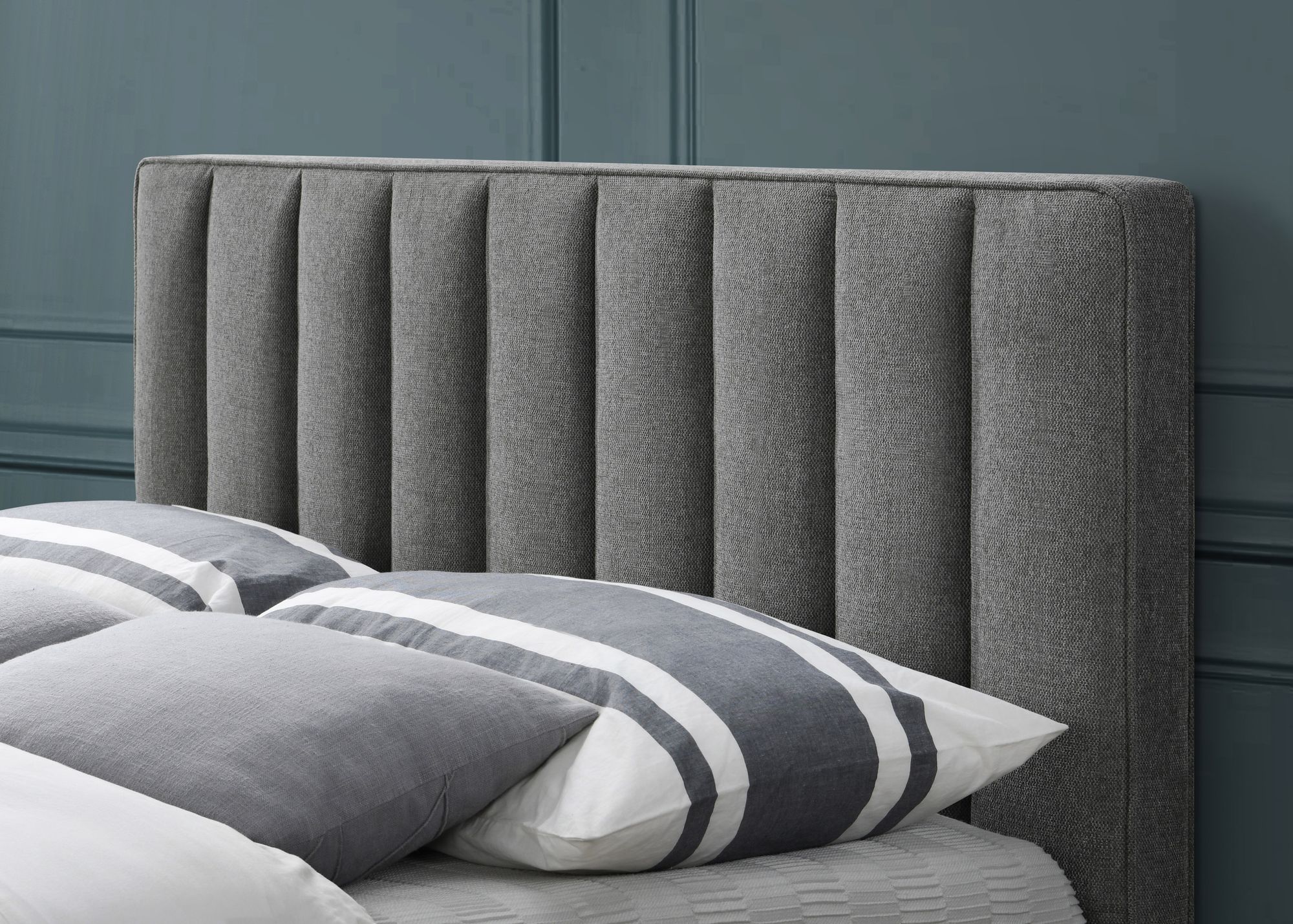 Vance Mid-Century Modern Linen Fabric King Size Bed