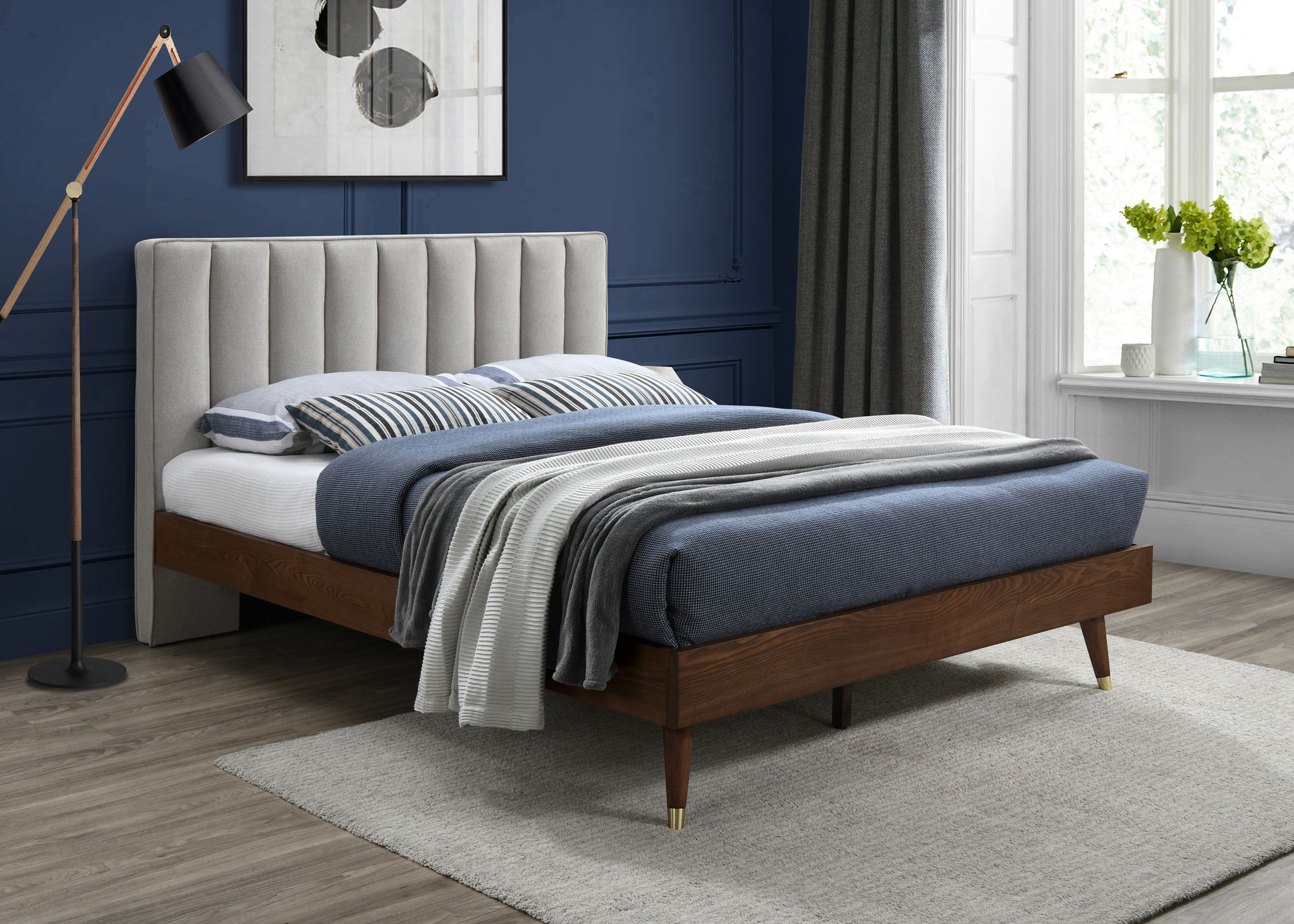 Vance Mid-Century Modern Linen Fabric Queen Size Bed