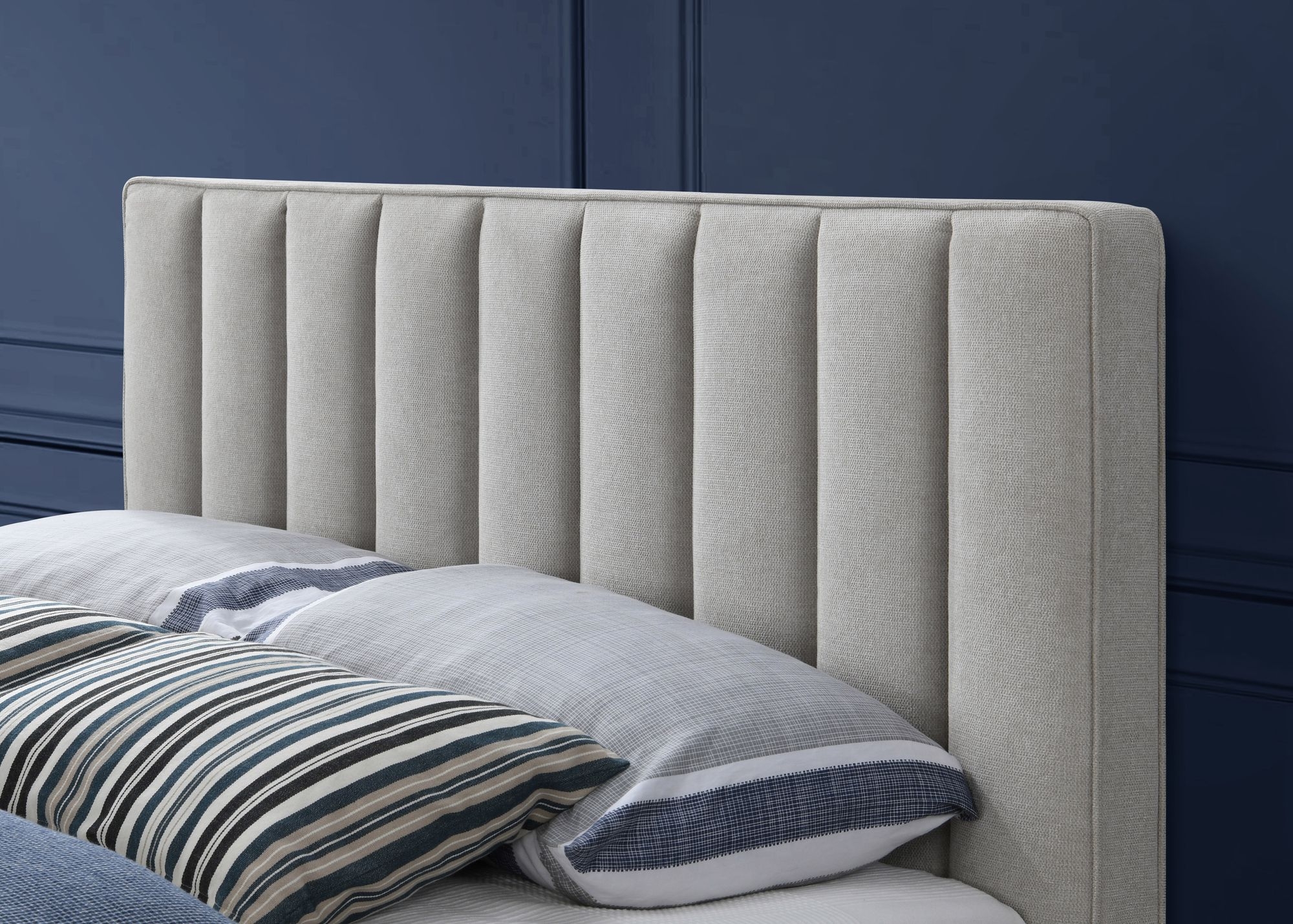 Vance Mid-Century Modern Linen Fabric Bed