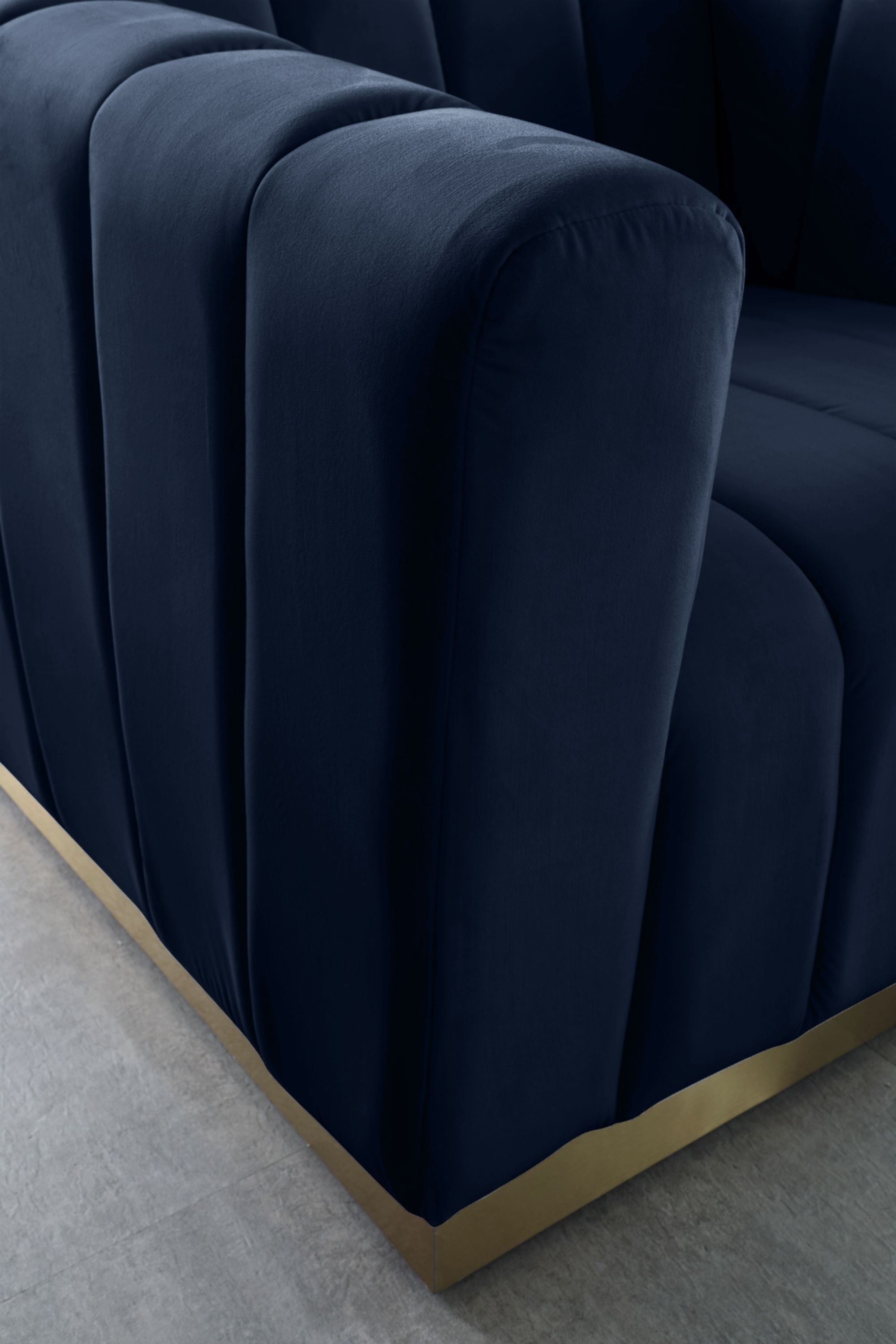 Marlon Velvet Loveseat