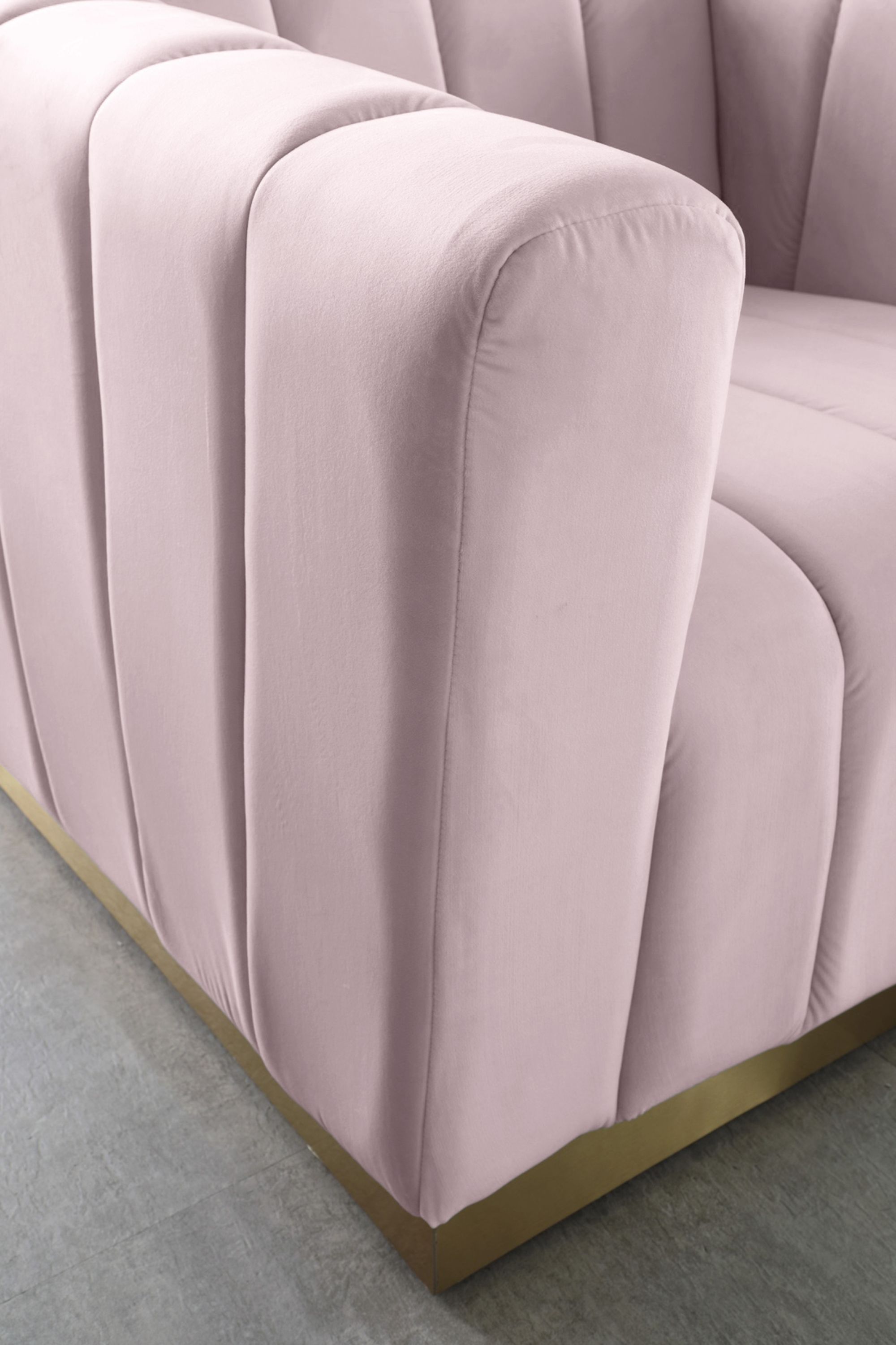 Marlon Velvet Loveseat