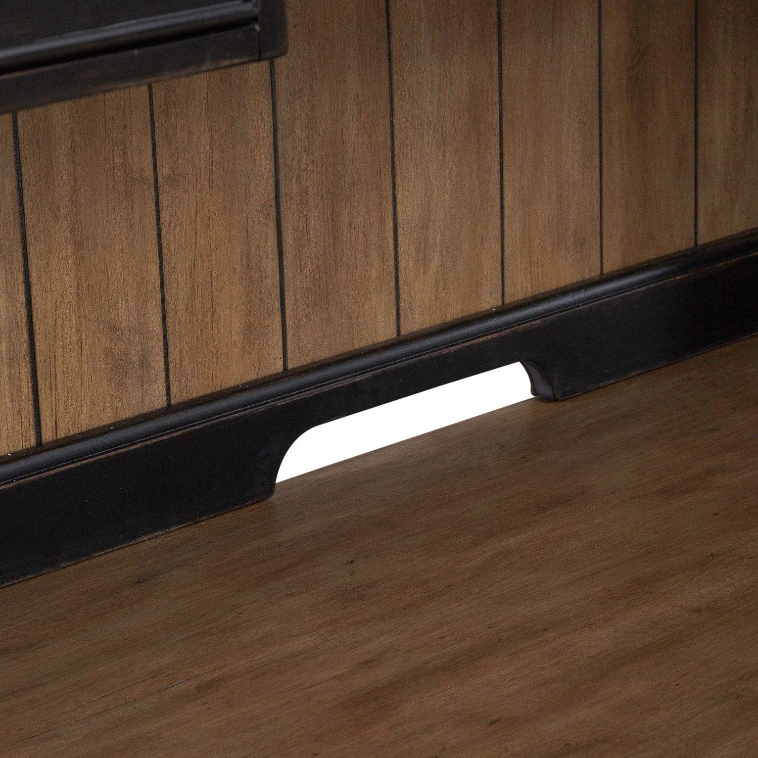 Meritage Wood 7-Drawer Credenza & 2-Door Hutch w/LED Lighting