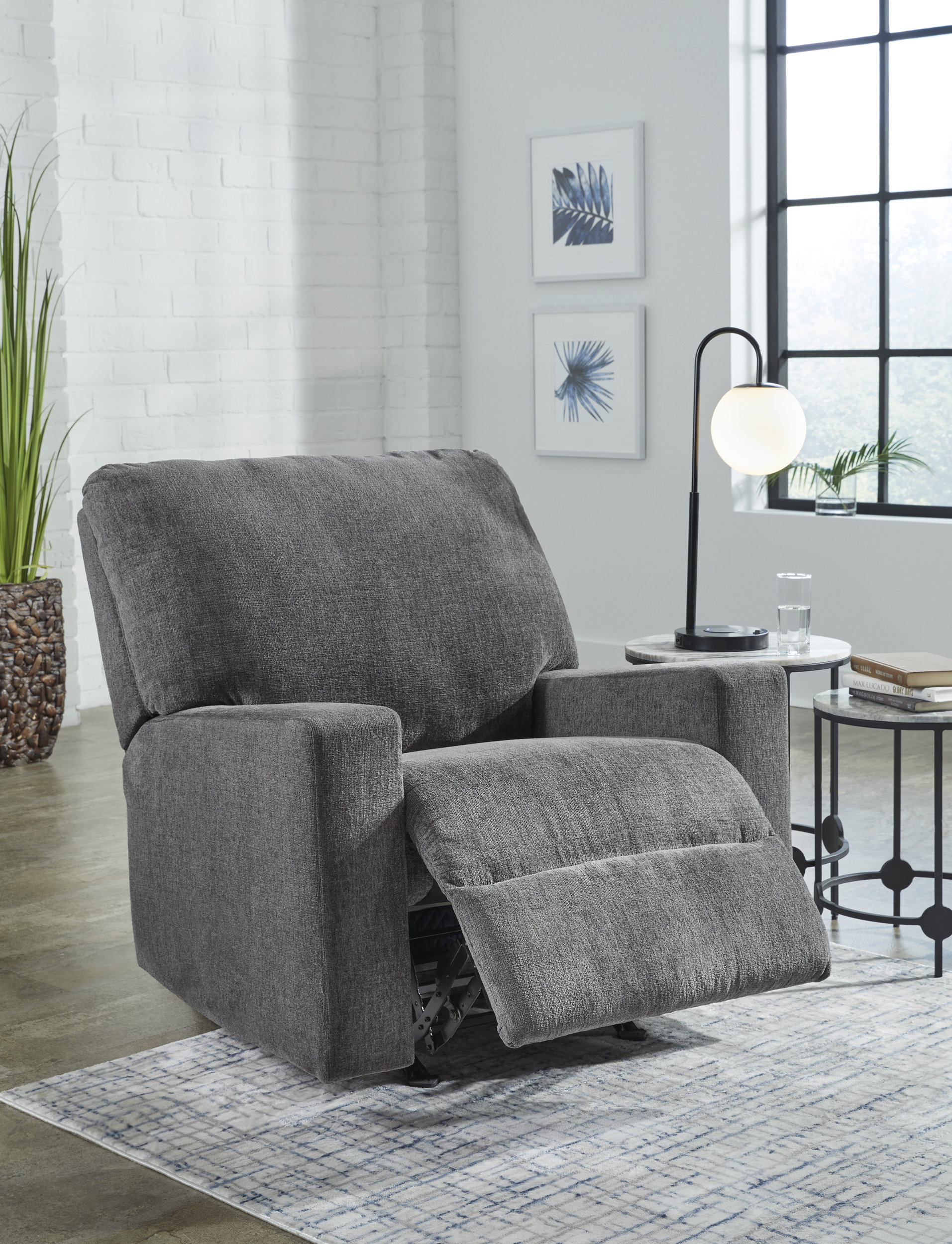 Rannis Polyester Living Room Set